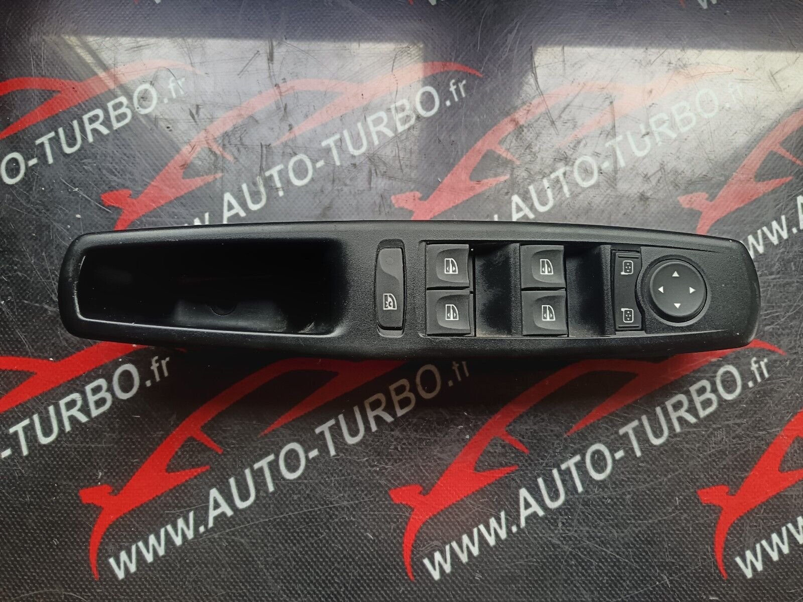 COMMANDE LEVE VITRES AVANT GAUCHE MEGANE SCENIC 3 REFERENCE: 809610016R