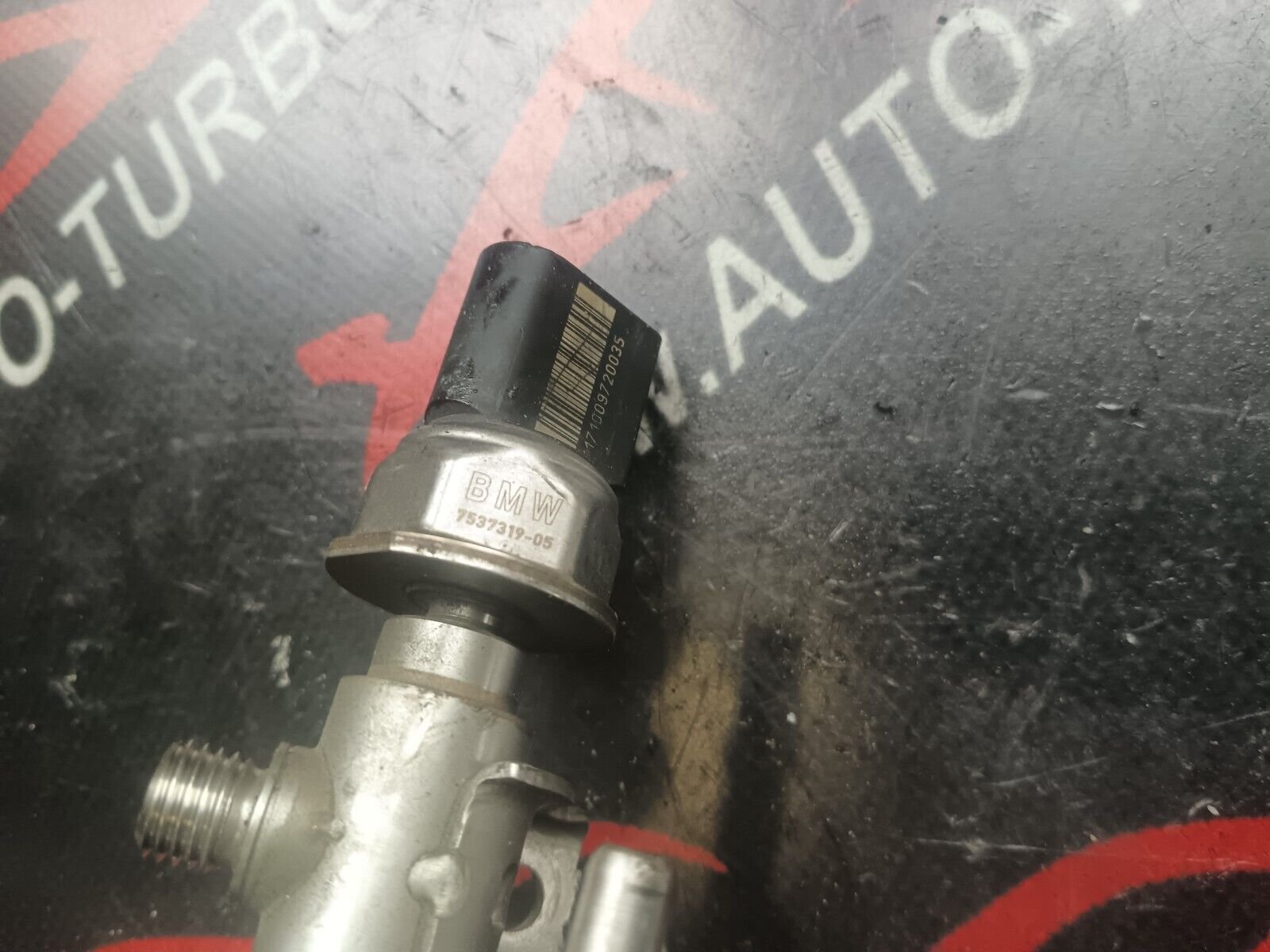 RAMPE D'INJECTION BMW SERIE 1 E87  120i REFERENCE: 7537319