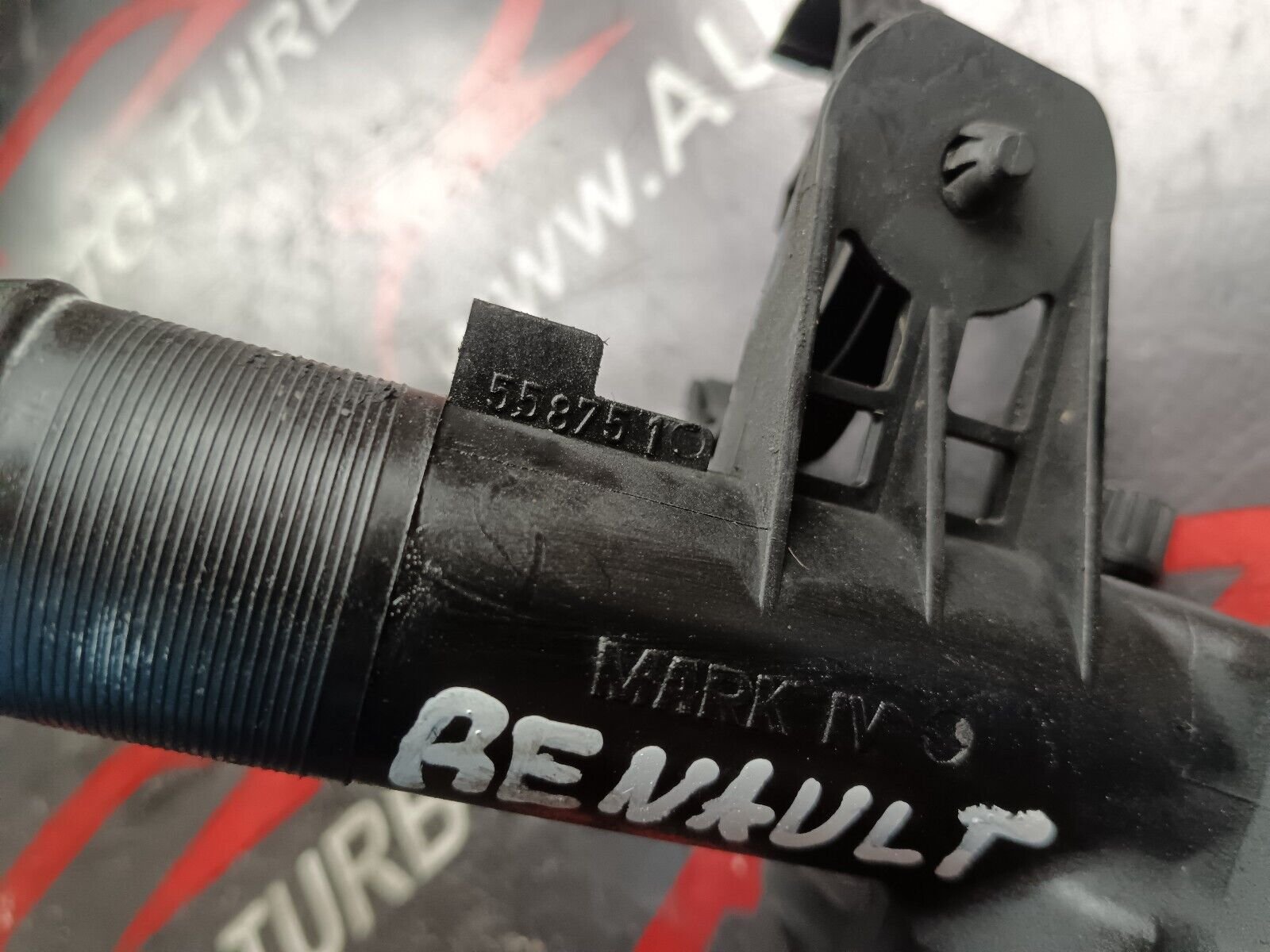 THERMOSTAT  RENAULT 1.5DCI  86CH REFERENCE: 558751