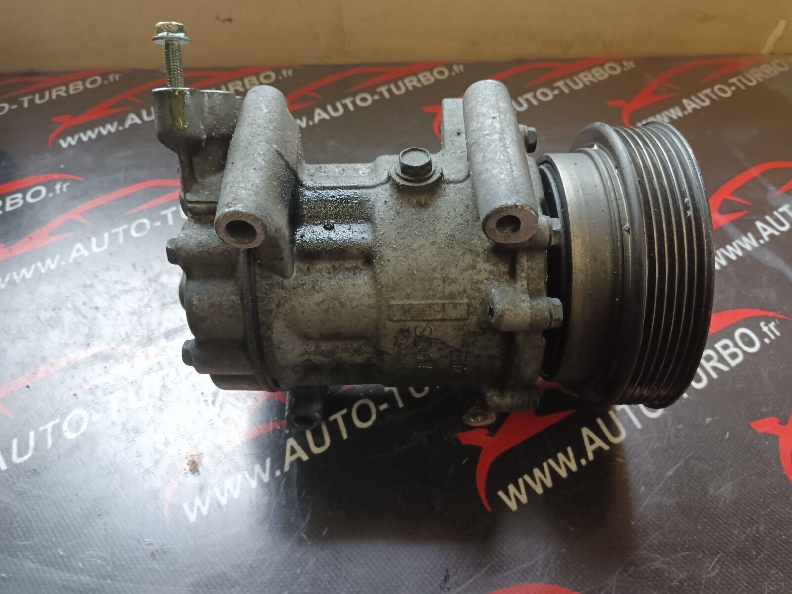 COMPRESSEUR CLIMATISATION RENAULT 1.5DCI  86CH REFERENCE: 8200660033