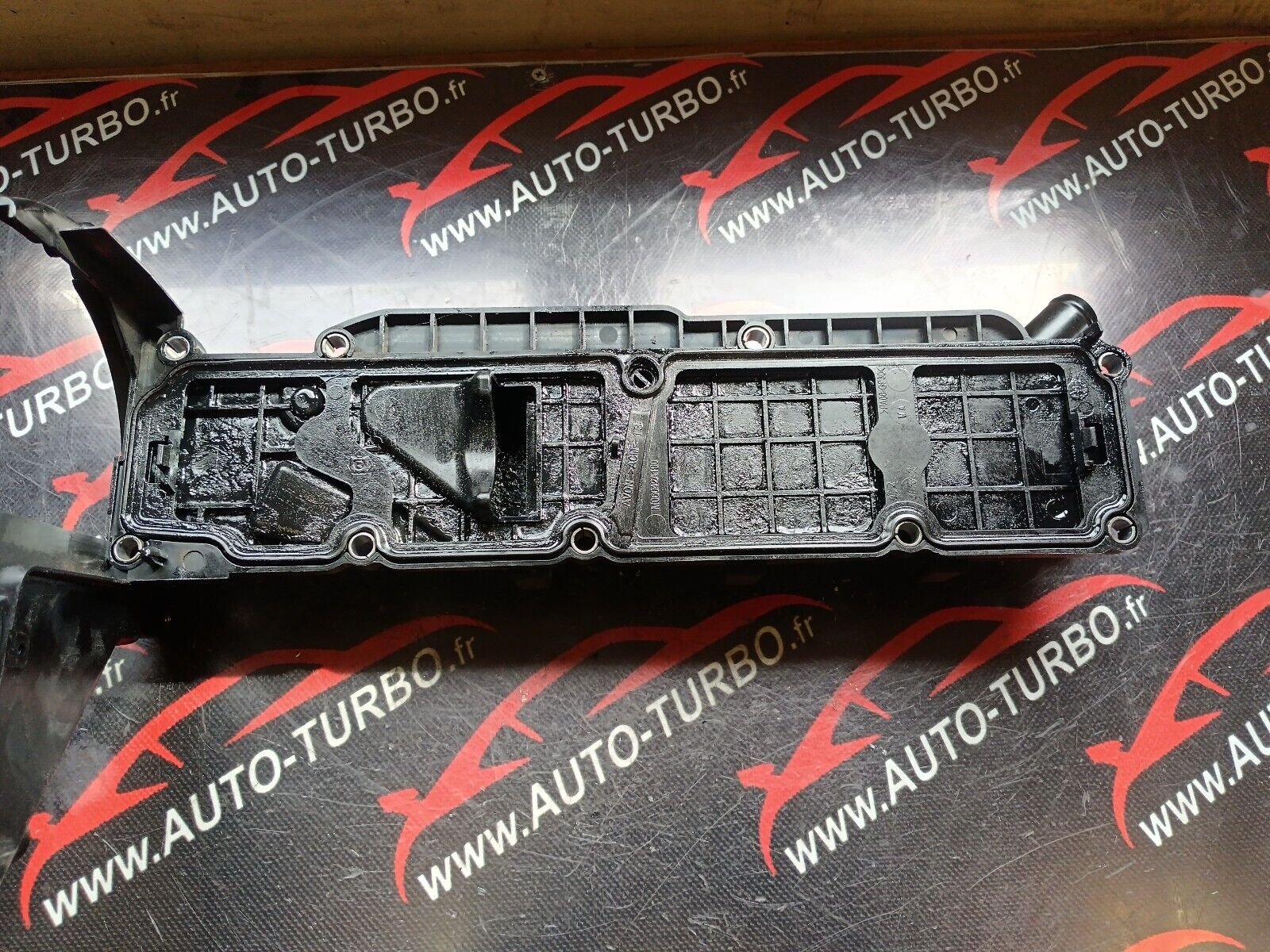 COUVRE CULASSE PEUGEOT 2008 1.6eHDI 96CH REFERENCE: M06042A190