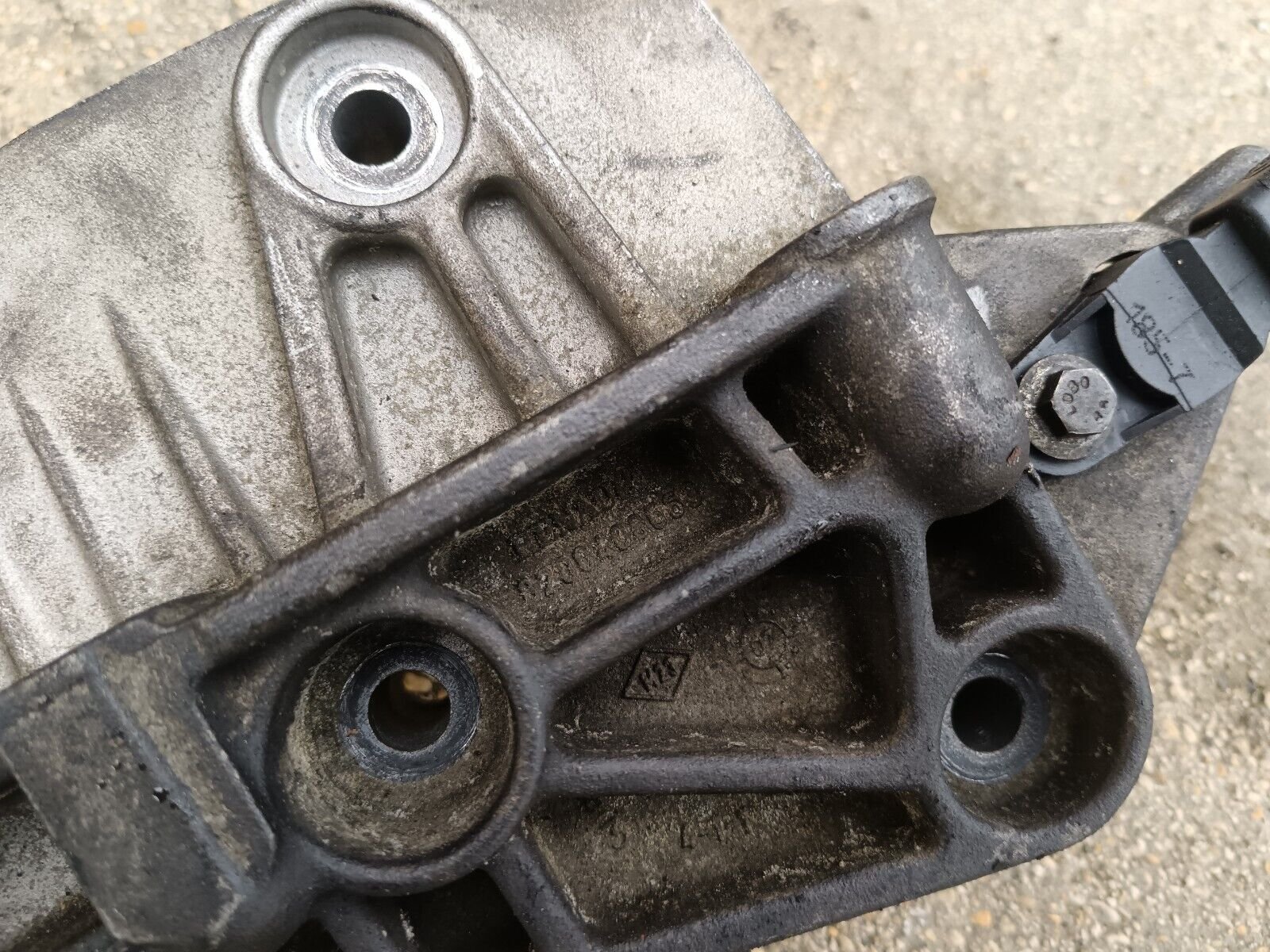 SUPPORT MOTEUR RENAULT 1.5DCI 86CH REFERENCE: 8200408663