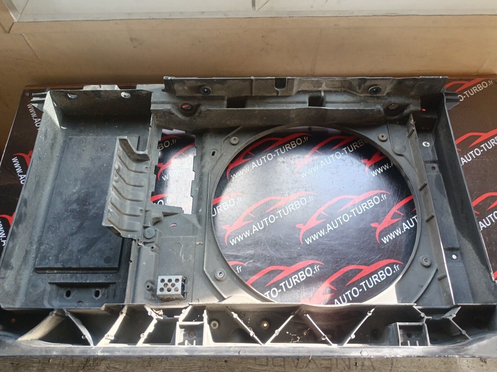 SUPPORT RADIATEUR CITROEN C 4 REFERENCE 9652918980