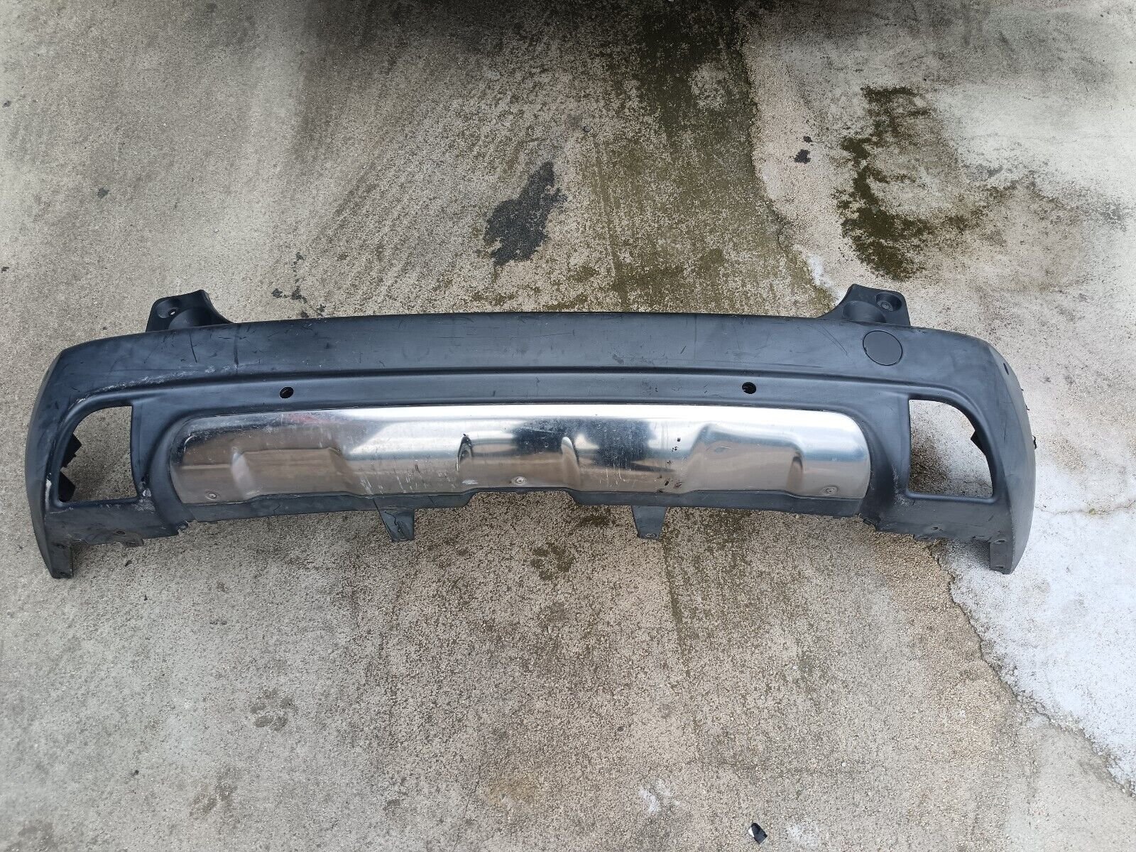 PARE-CHOC ARRIERE PEUGEOT 2008 1.6eHDI 96CH REFERENCE: 9801125577