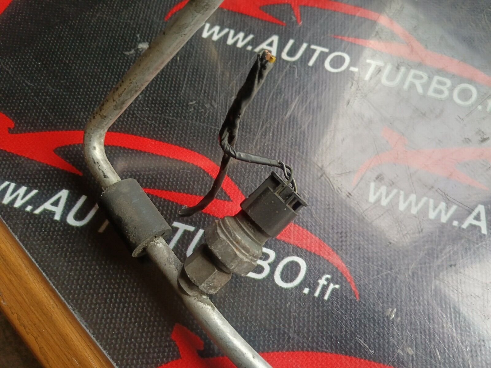 TUYAU DE CLIMATISATION BMW SERIE 1 REFERENCE: 64539151737