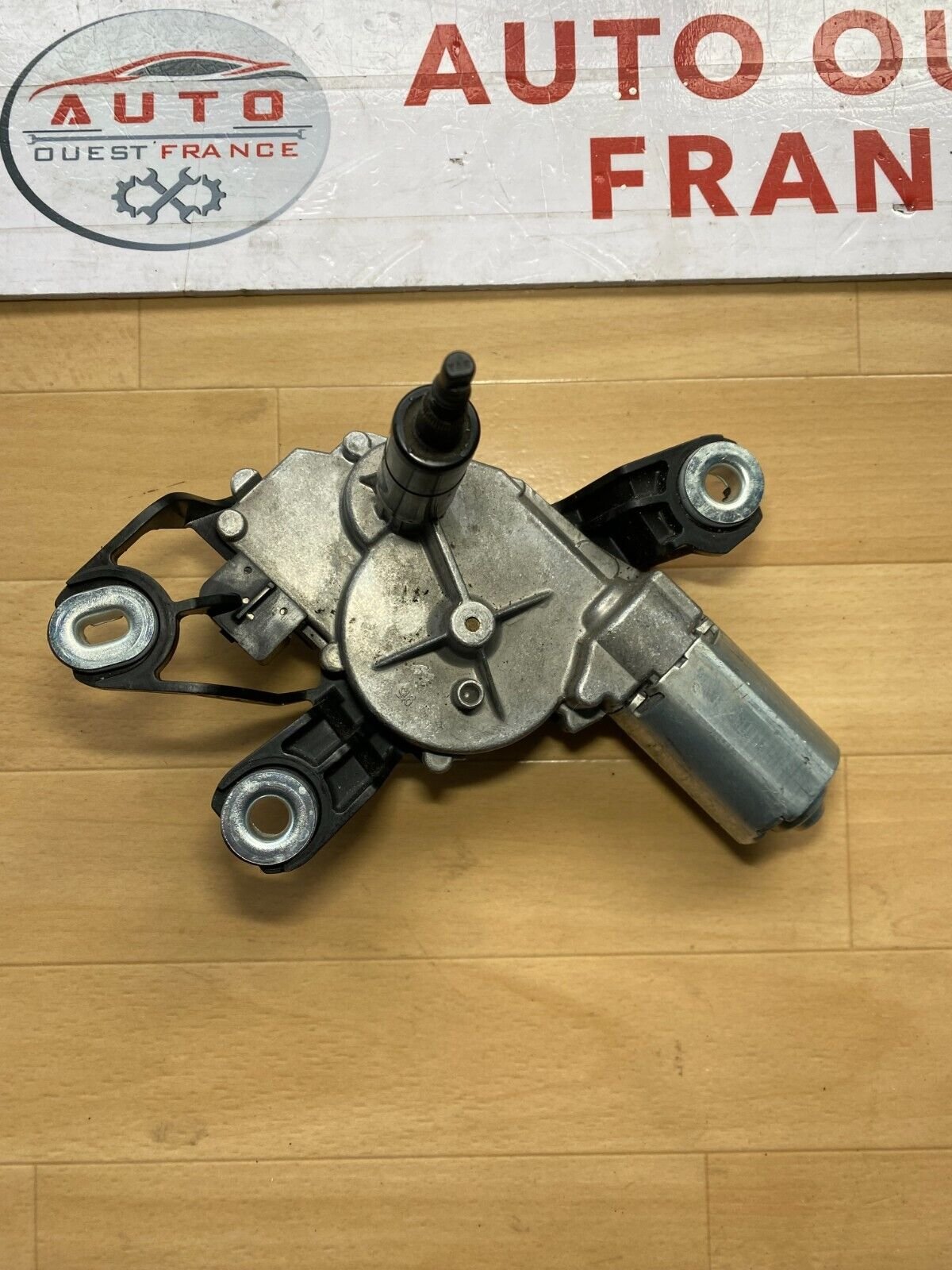 1K6955711B moteur essuie-glace arrière pour VOLKSWAGEN GOLF V