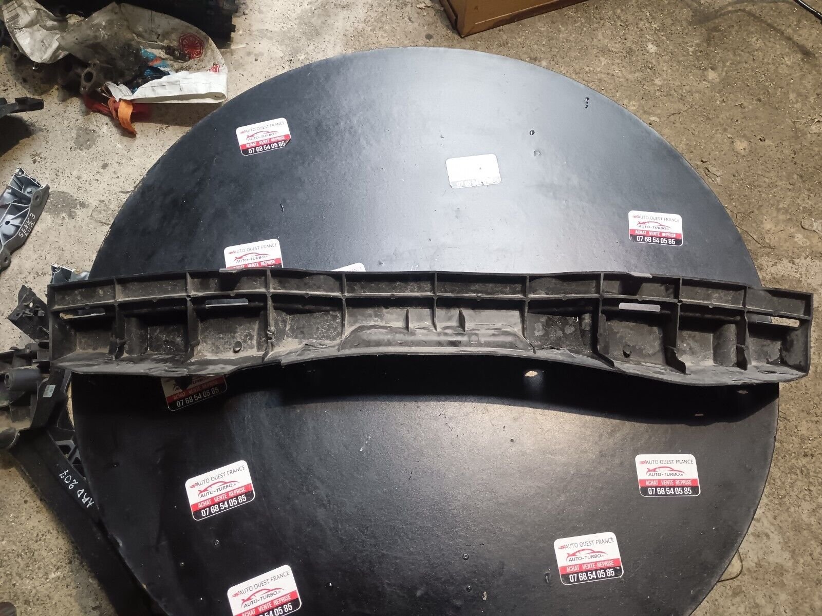 SUPPORT CENTRAL PARE-CHOC ARRIERE RENAULT SCENIC 3 REFERENCE: 850420002