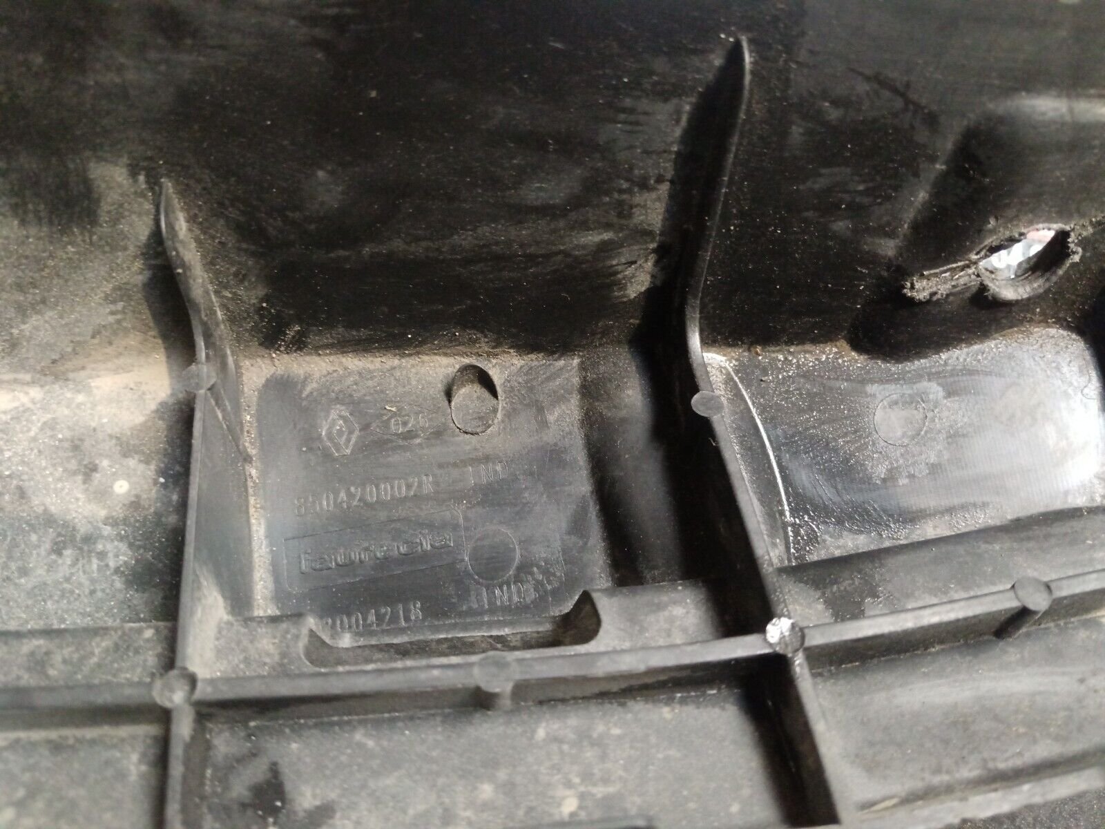 SUPPORT CENTRAL PARE-CHOC ARRIERE RENAULT SCENIC 3 REFERENCE: 850420002