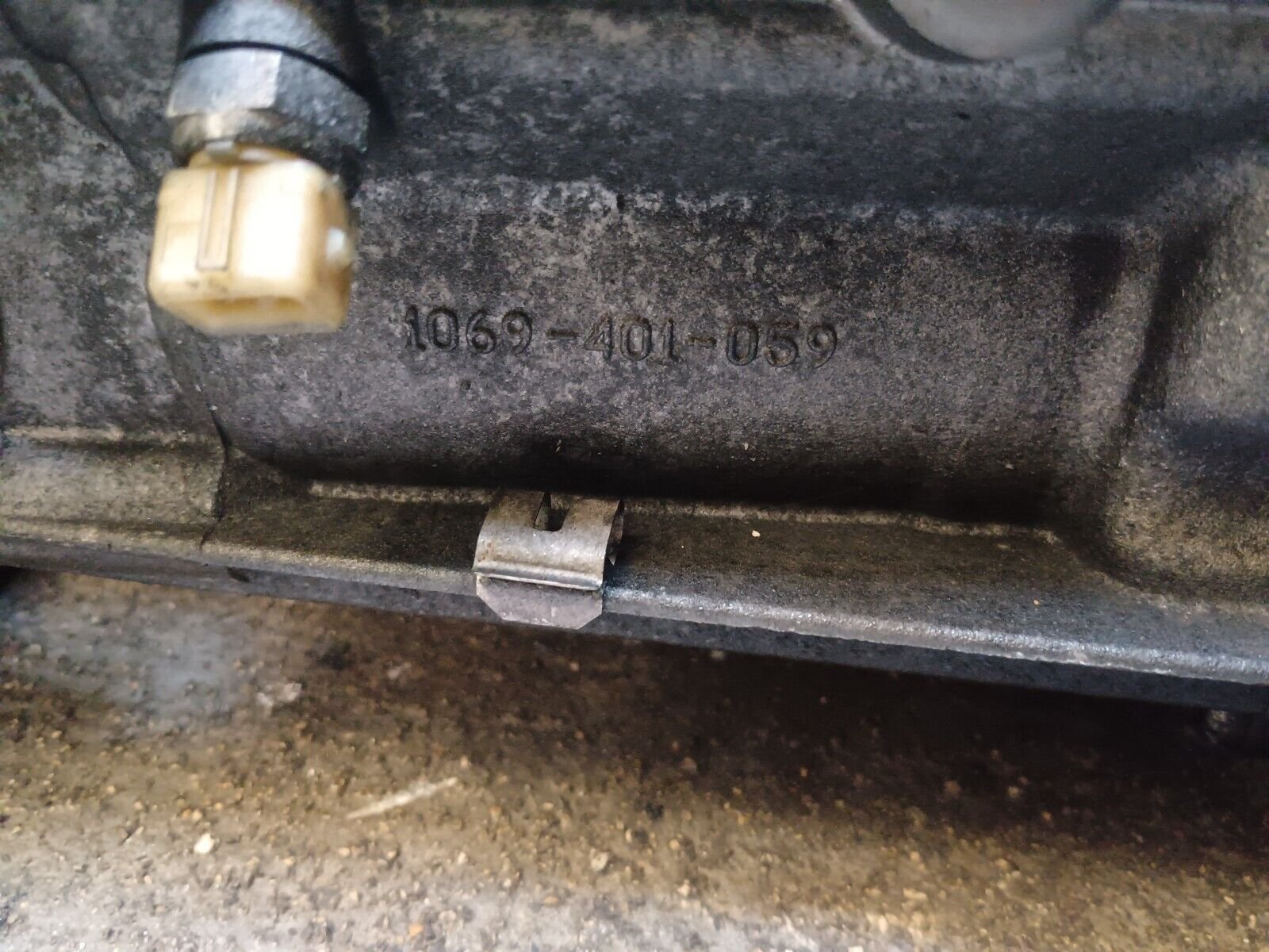 BOITE DE VITESSES BMW SERIE 1 2.0D REFERENCE: 1069301097