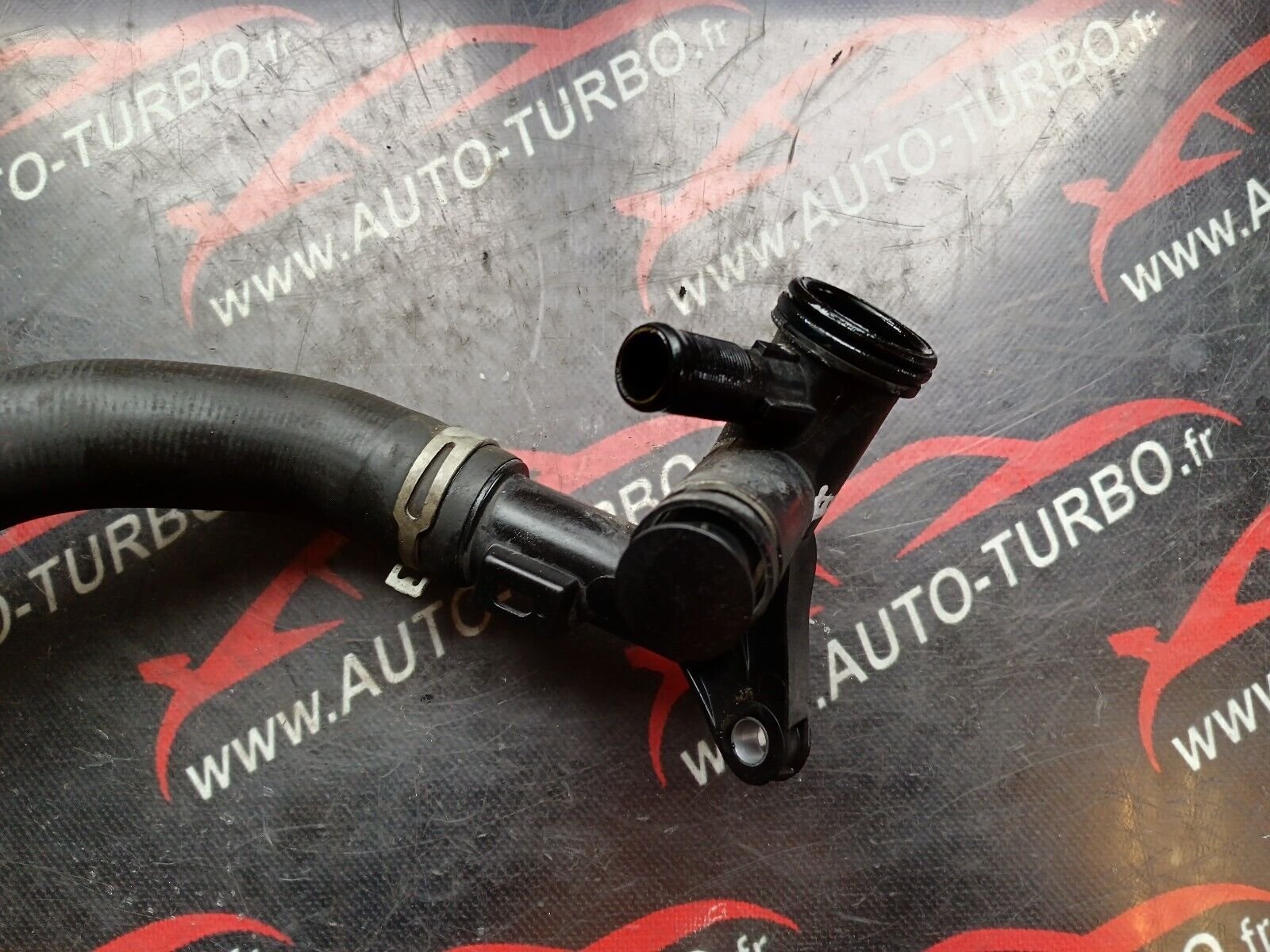 TUYAU DURIT EAU PEUGEOT 2008 1.6eHDI 96CH REFERENCE: 9671124980