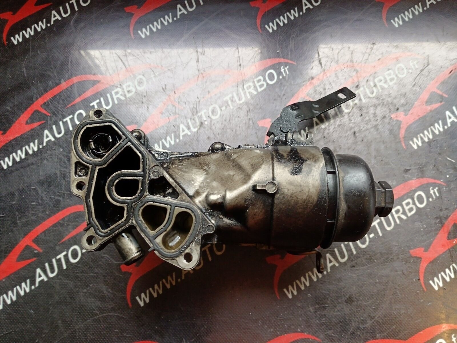 REFROIDISSEUR FILTRE A HUILE PEUGEOT 2008 1.6eHDI 96CH REFERENCE: 9687847480