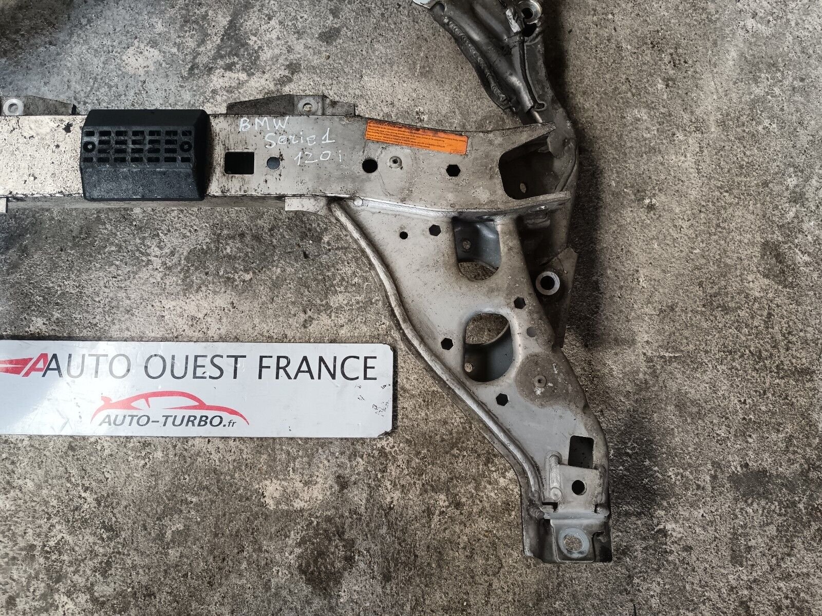 BERCEAU  BOITE BMW SERIE 1 E87 120i