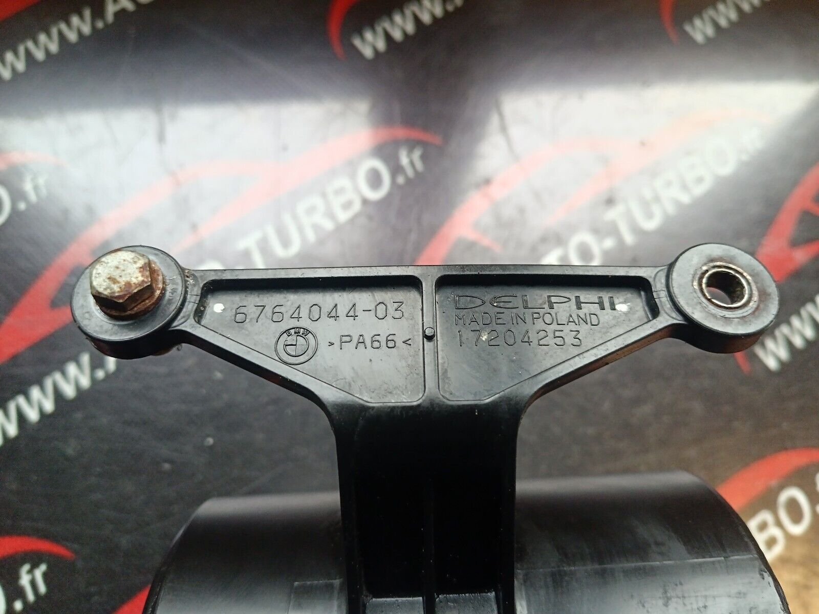 FILTRE CHARBON ACTIF BMW SERIE 1 120i E87 REFERENCE: 676404403