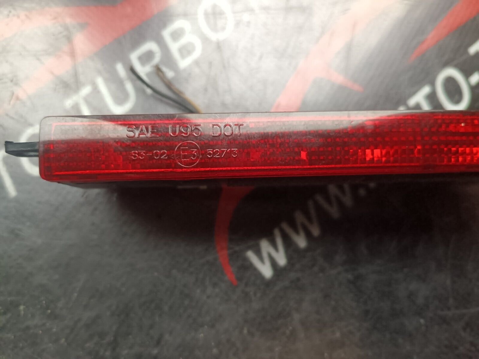 FEU STOP CENTRALE ALFA ROMEO 159 REFERENCE: 52713