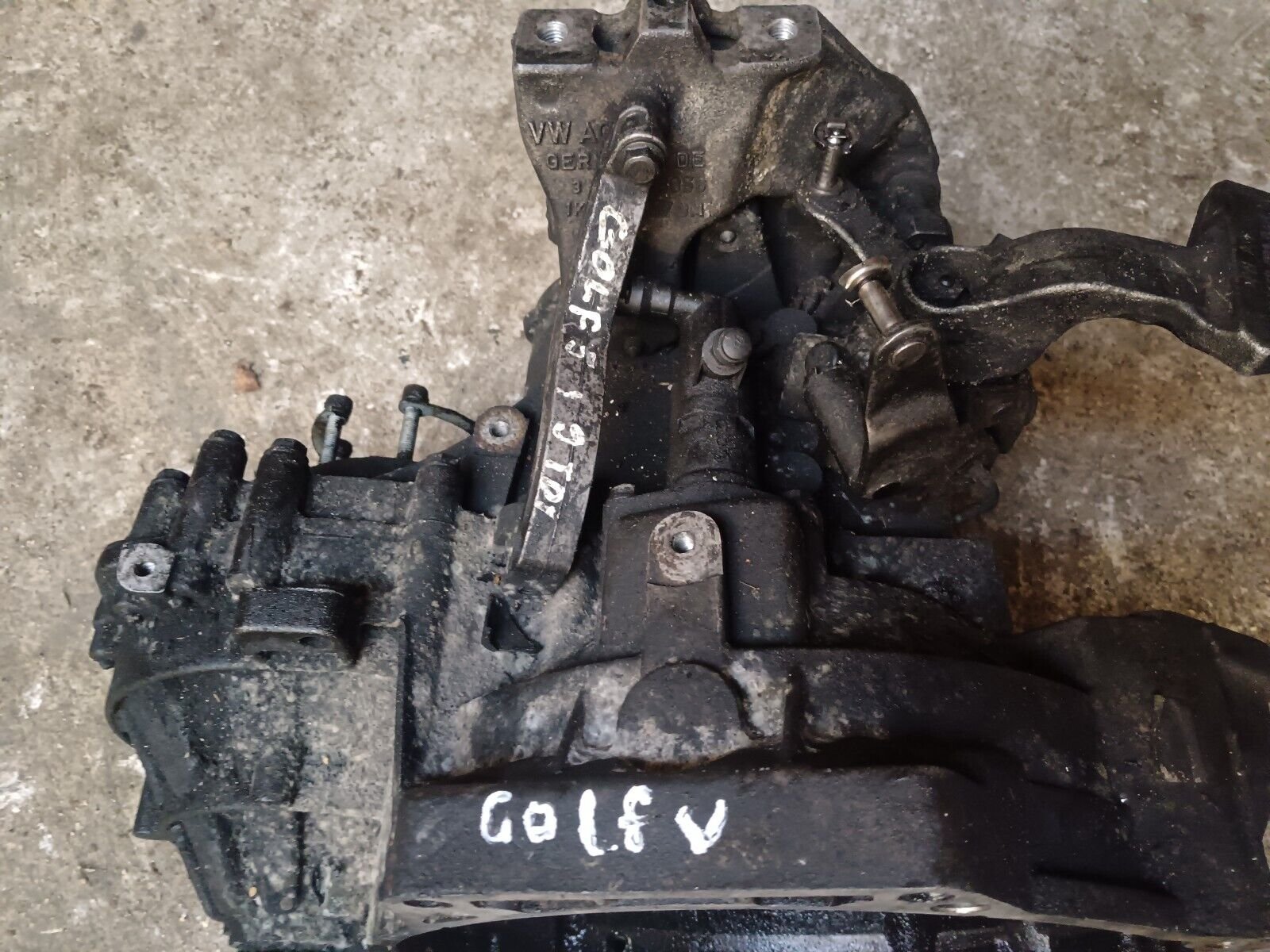 BOITE DE VITESSES VOLKSWAGEN GOLF V 1.9TDI