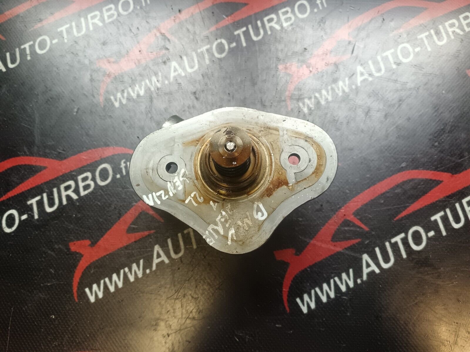 POMPE A CARBURANT BMW SERIE 1 E87  120i REFERENCE: 7562473