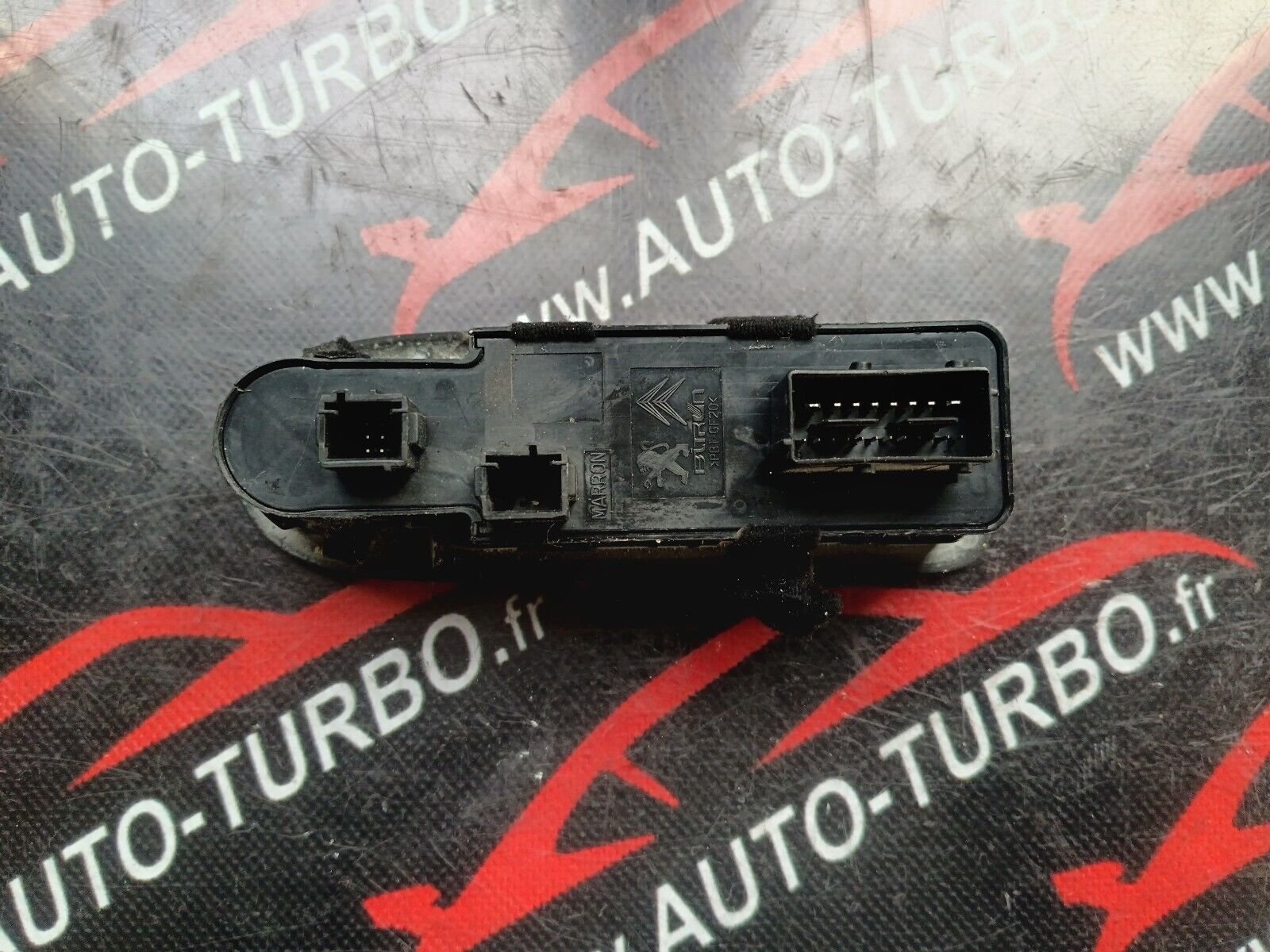 COMMANDE LEVE VITRE AVANT GAUCHE PEUGEOT 308 REFERENCE: 96644915