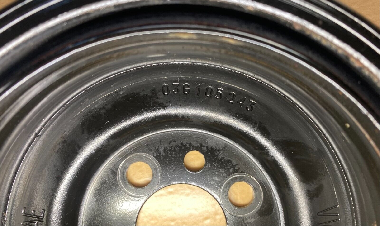 03G105243 Poulie vilbrequin AUDI 2.0 TDI 143 CV