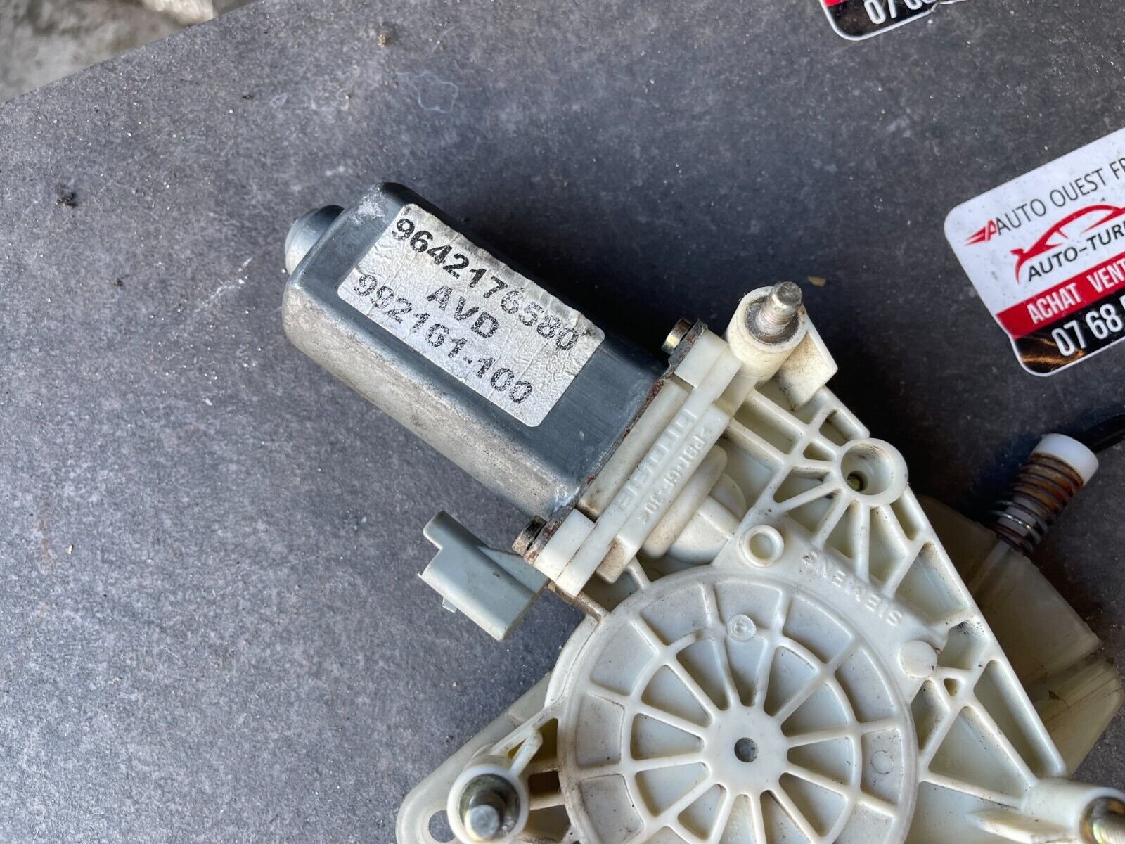 SYSTEME LEVE VITRE AVANT DROIT PEUGEOT 406 REFERENCE: 9642176580