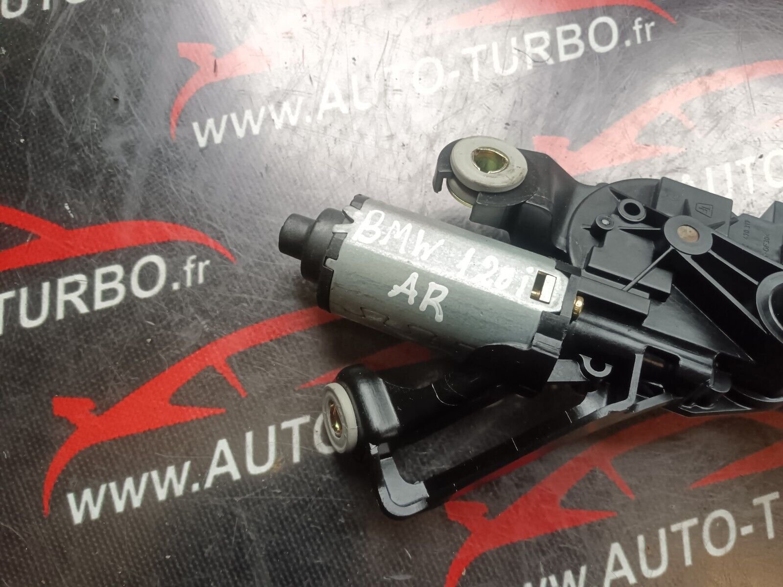 MOTEUR ESSUIE GLACE ARRIERE 6921959-06 BMW SERIE 120 I E87