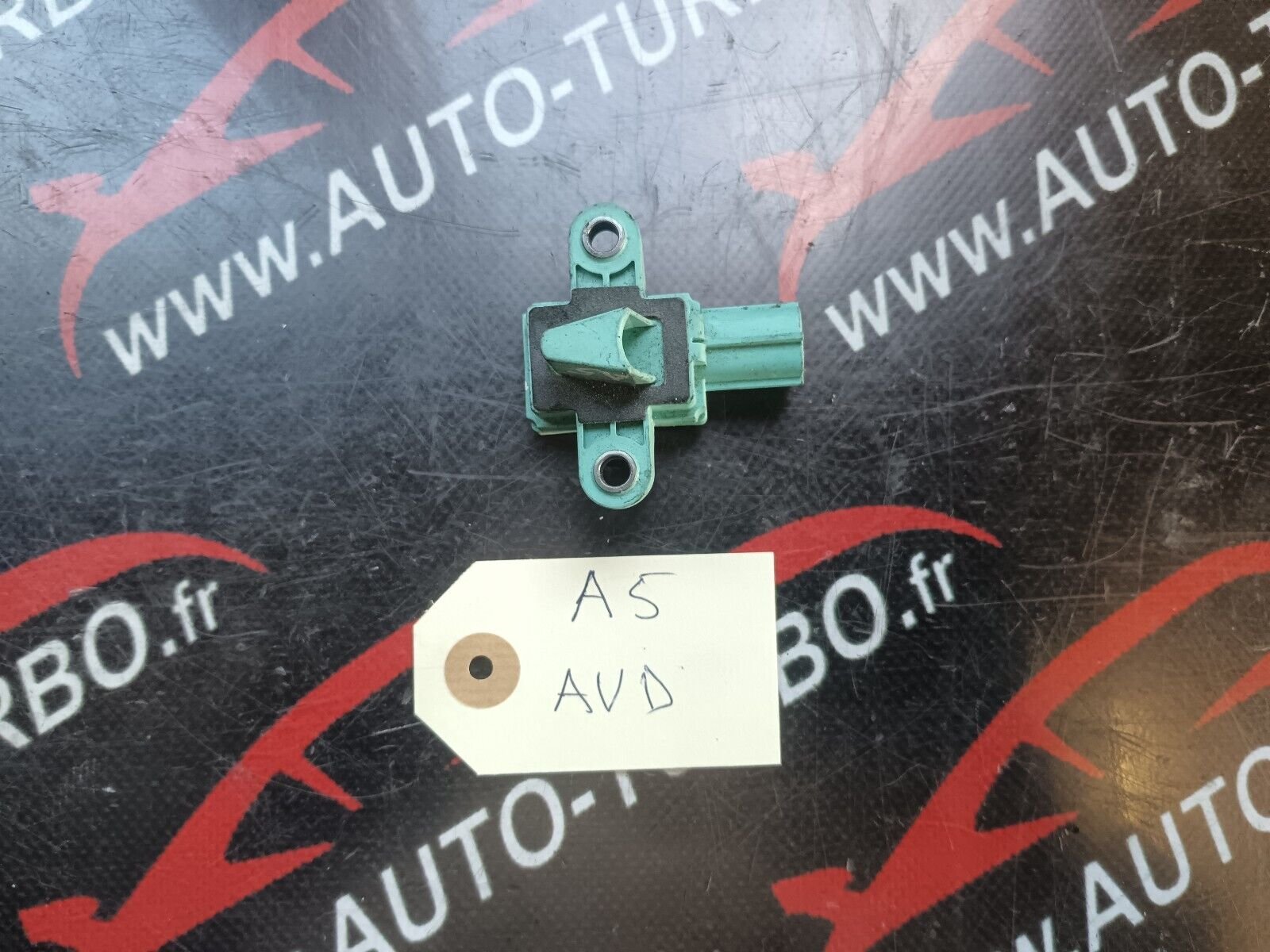 CAPTEUR AIRBAG AUDI AVANT DROIT A 5 REFERENCE: 8K0955557