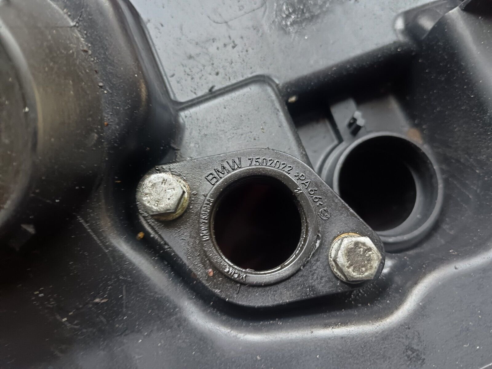 COUVRE CULASSE CACHE CULBUTEURS BMW SERIE 1 120i E87 SERIE 3 REFERENCE: 7553626