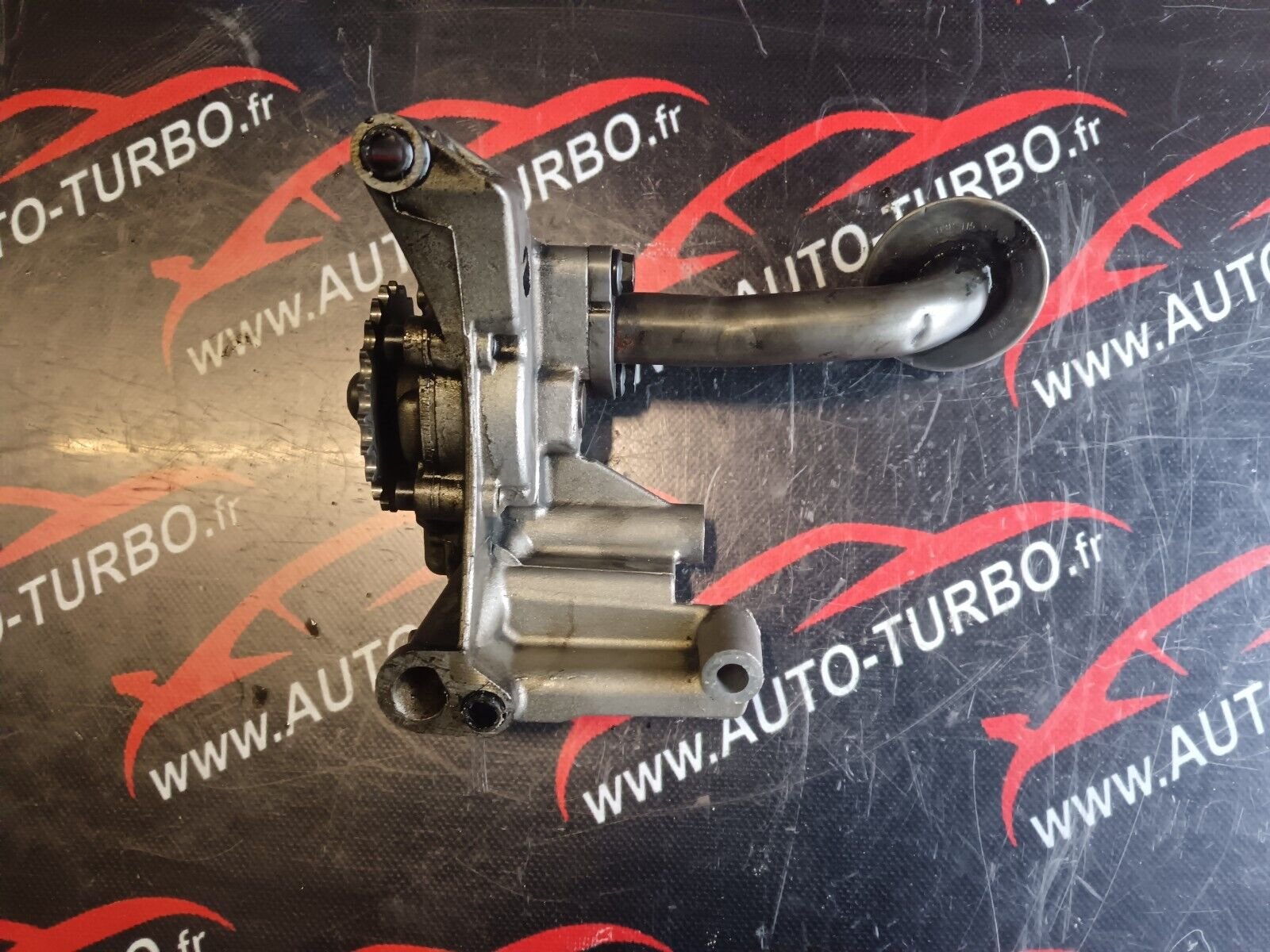 POMPE A HUILE VOLKSWAGEN 2.0TDI REFERENCE: 038115121C