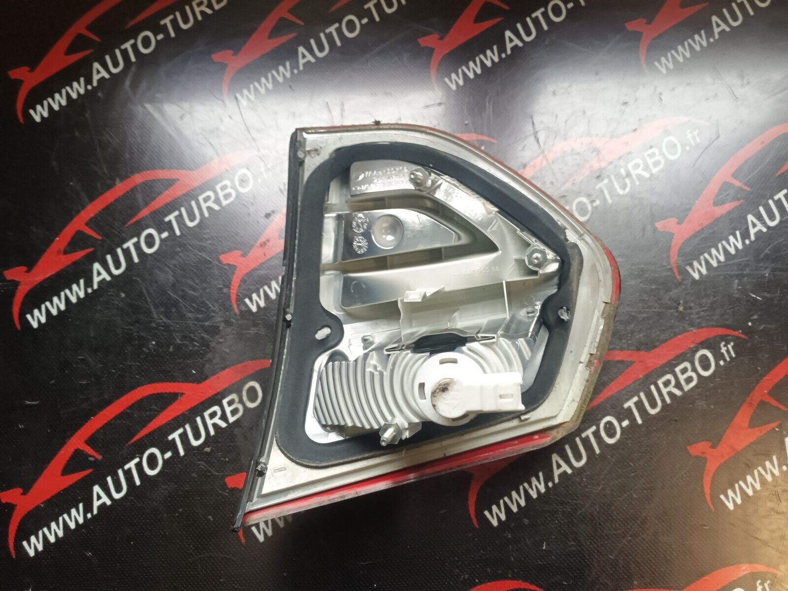 FEU ARRIERE GAUCHE CITROEN C4 PICASSO REFERENCE: 9653547777