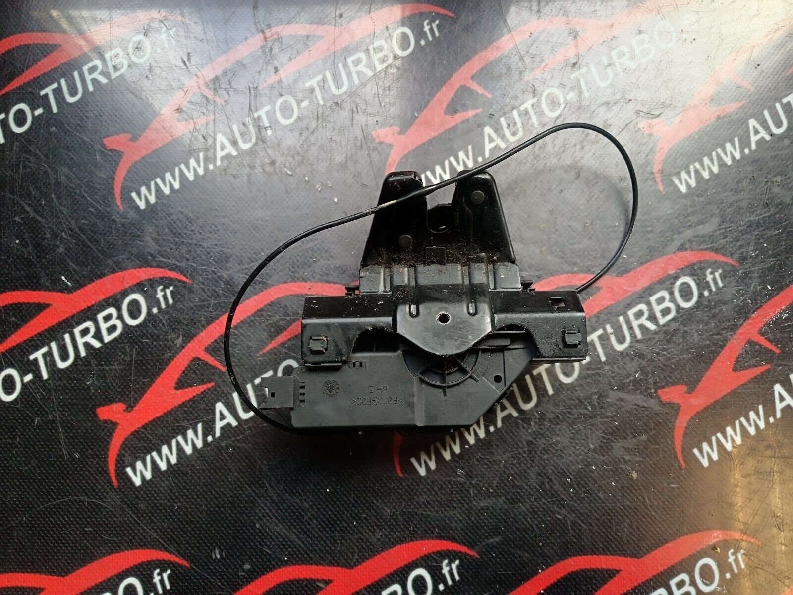 SERRURE DE HAYON BMW SERIE 1 REFERENCE: 7840617