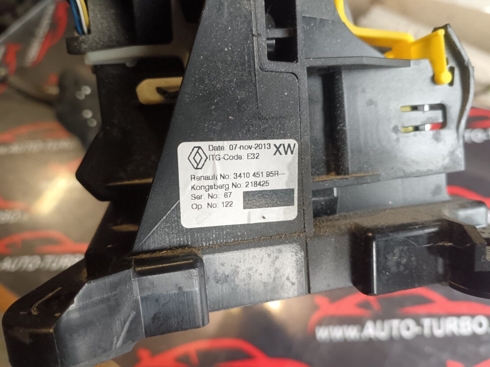 LEVIER DE VITESSE RENAULT SCENIC 3 REFERENCE: 341045195