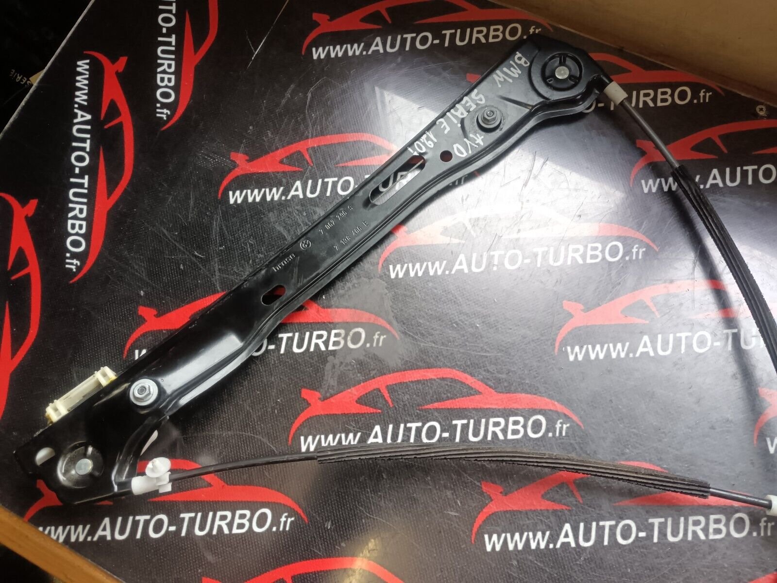 SYSTEME MOTEUR LEVE VITRE AVANT DROITE BMW SERIE 1 E87 6927028 , 7067796S