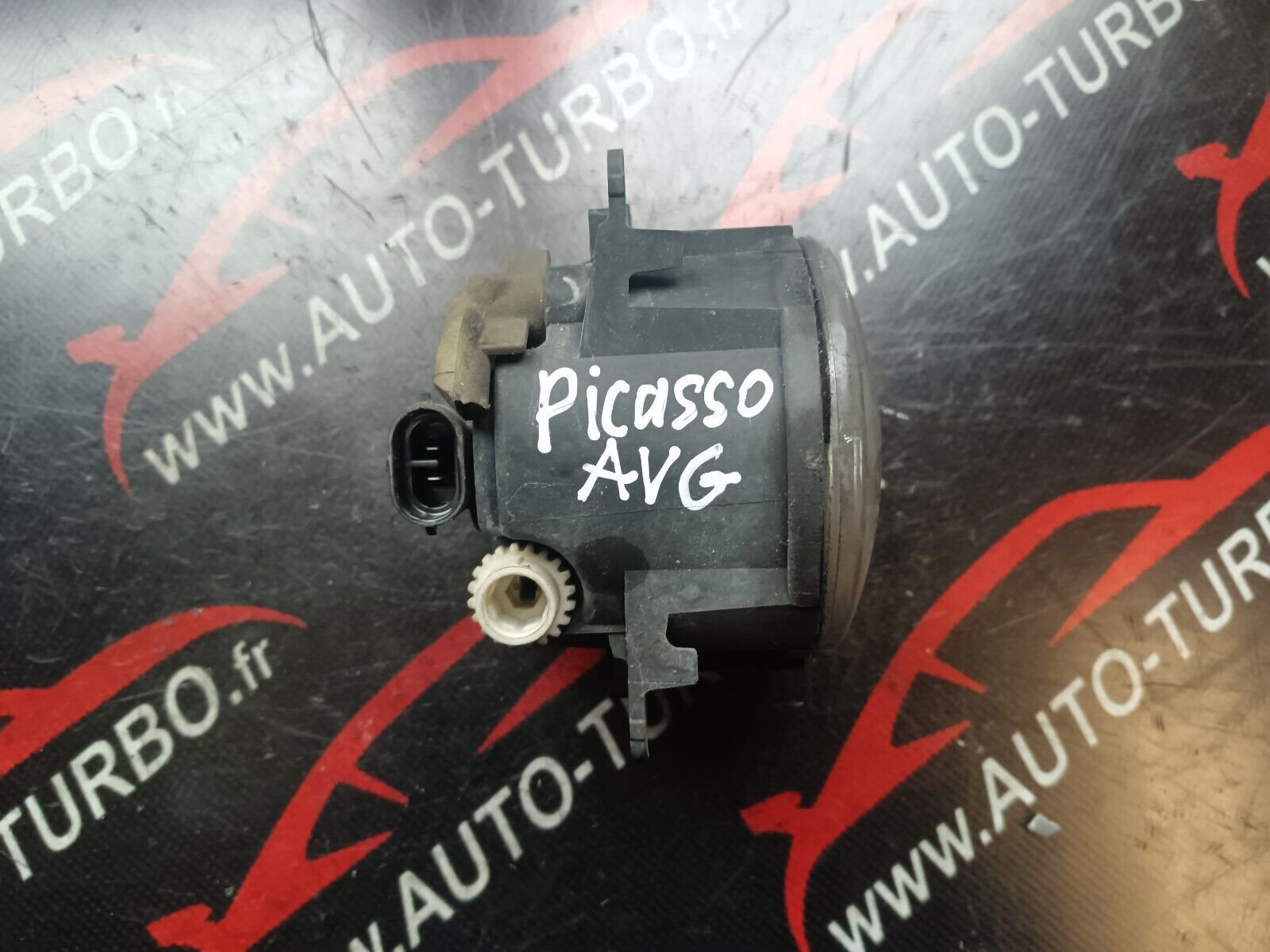 FEU ANTI BROUILLARD AVANT GAUCHE C4 PICASSO REFERENCE: 89210094