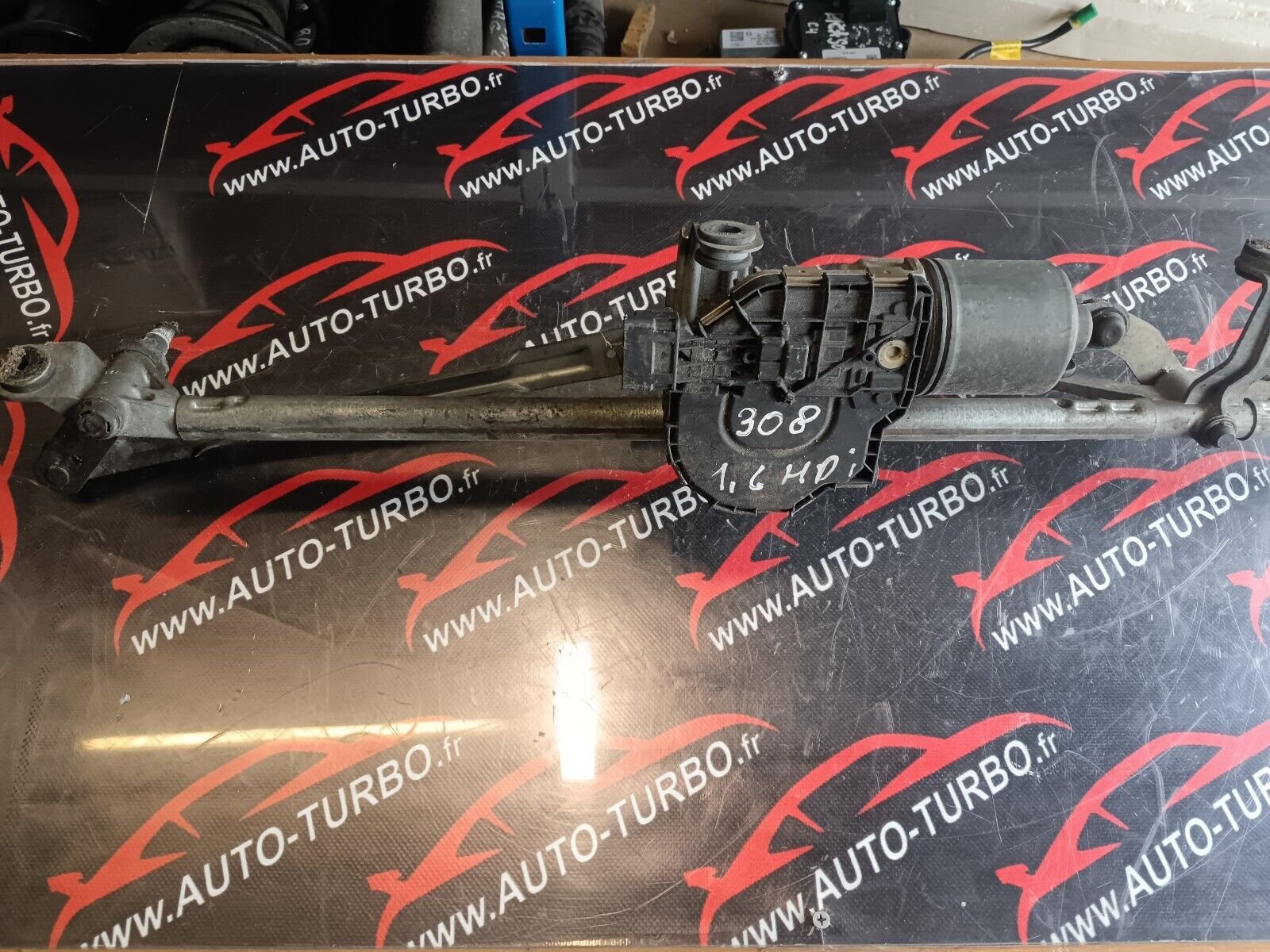 MOTEUR ESSUIE GLACE PEUGEOT 3081.6 HDI REFERENCE: 9680476880