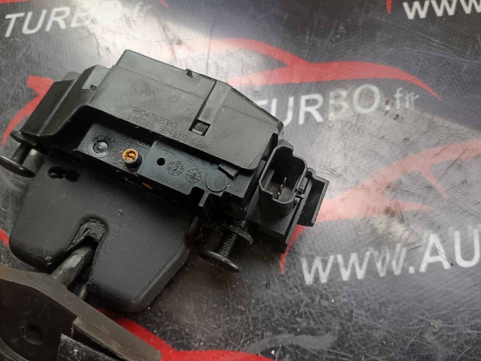 SERRURE DE HAYON CITROEN C 4 REFERENCE: 9804762080