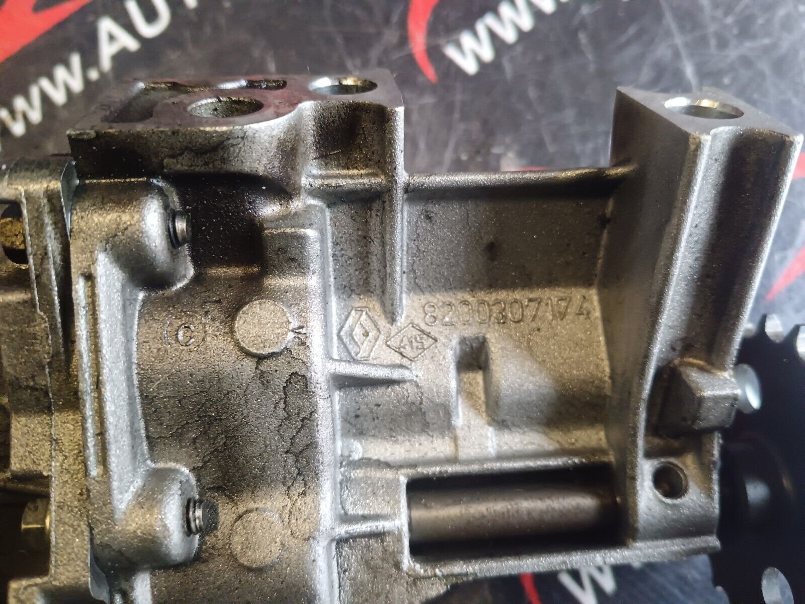 POMPE A HUILE RENAULT 1.5DCI REFERENCE: 8200307174