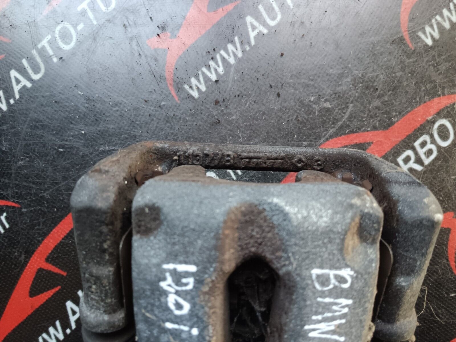 ETRIER ARRIERE GAUCHE BMW SERIE 1 120i