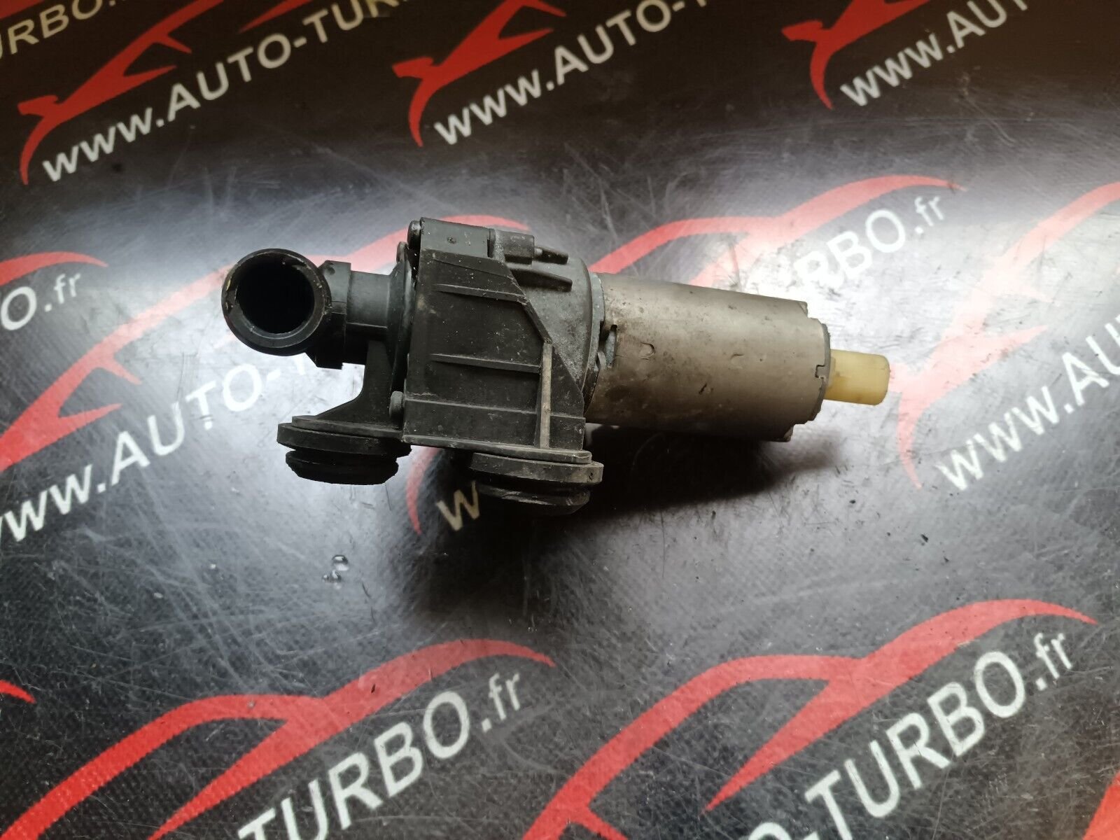 POMPE A EAU CHAUFFAGE BMW SERIE 1 120i E87 REFERENCE 6928246