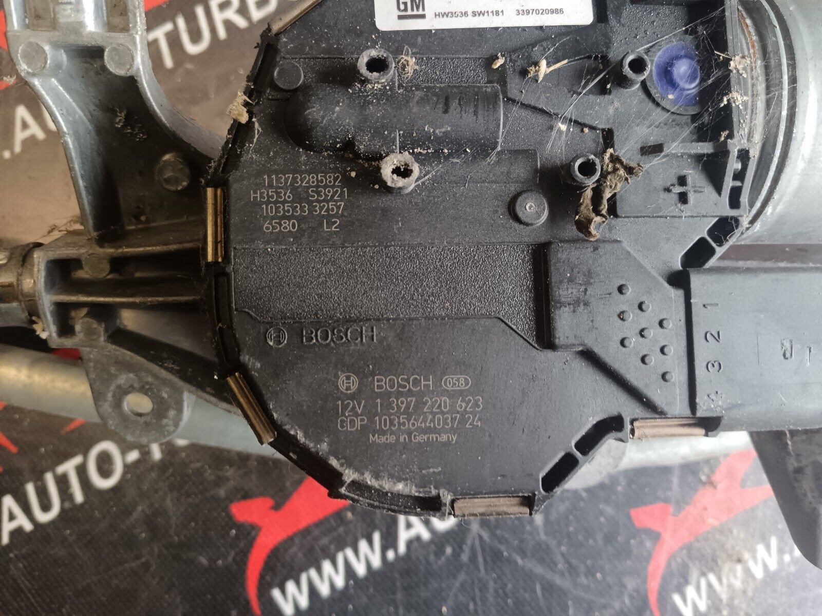 MOTEUR ESSUIE GLACE OPEL ASTRA J REFERENCE: 1397220623