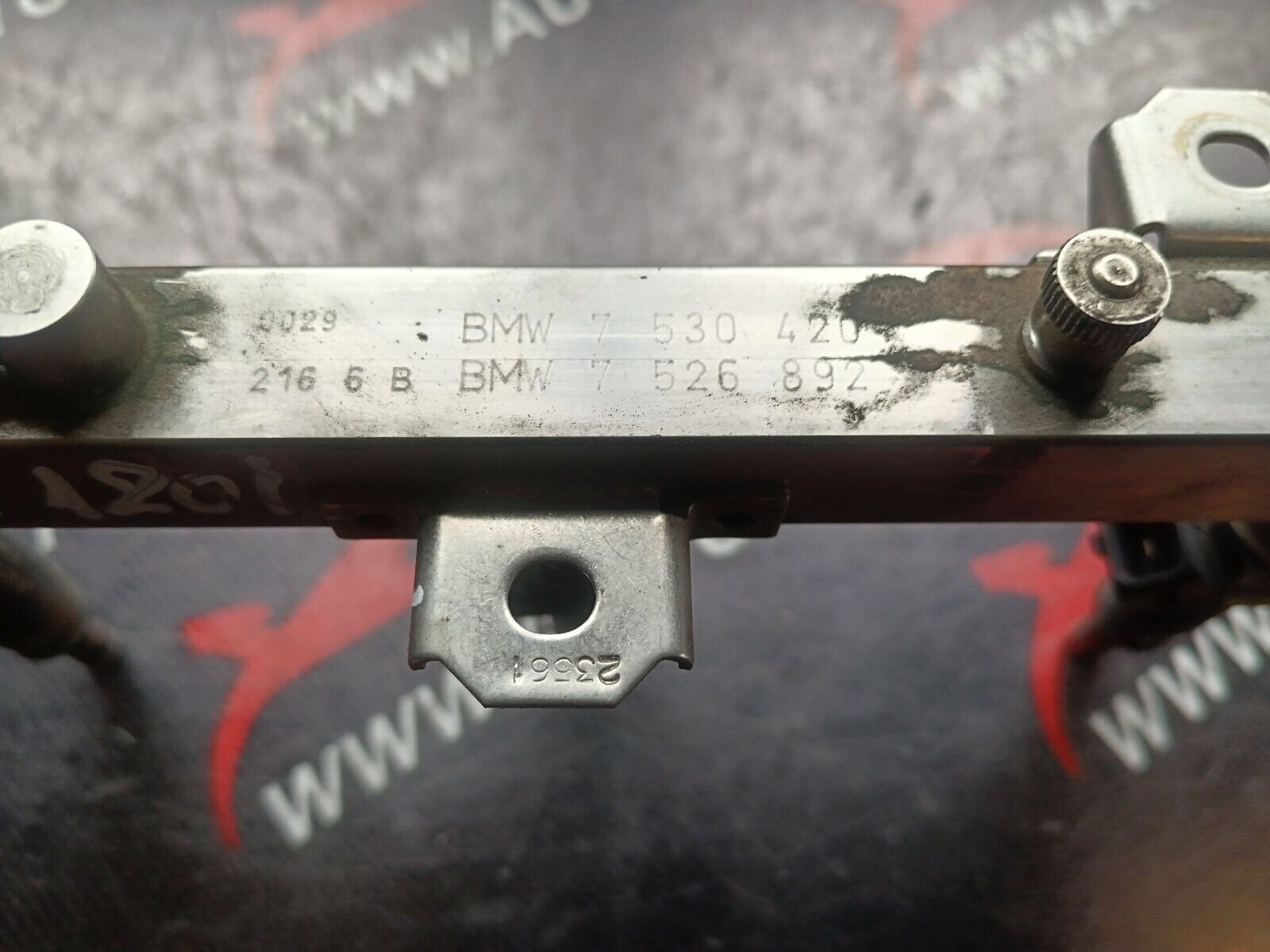 RAMPE INJECTION COMPLET INJECTEURS ESSENCE BMW SERIE 120 I E87 7530420 , 7526892