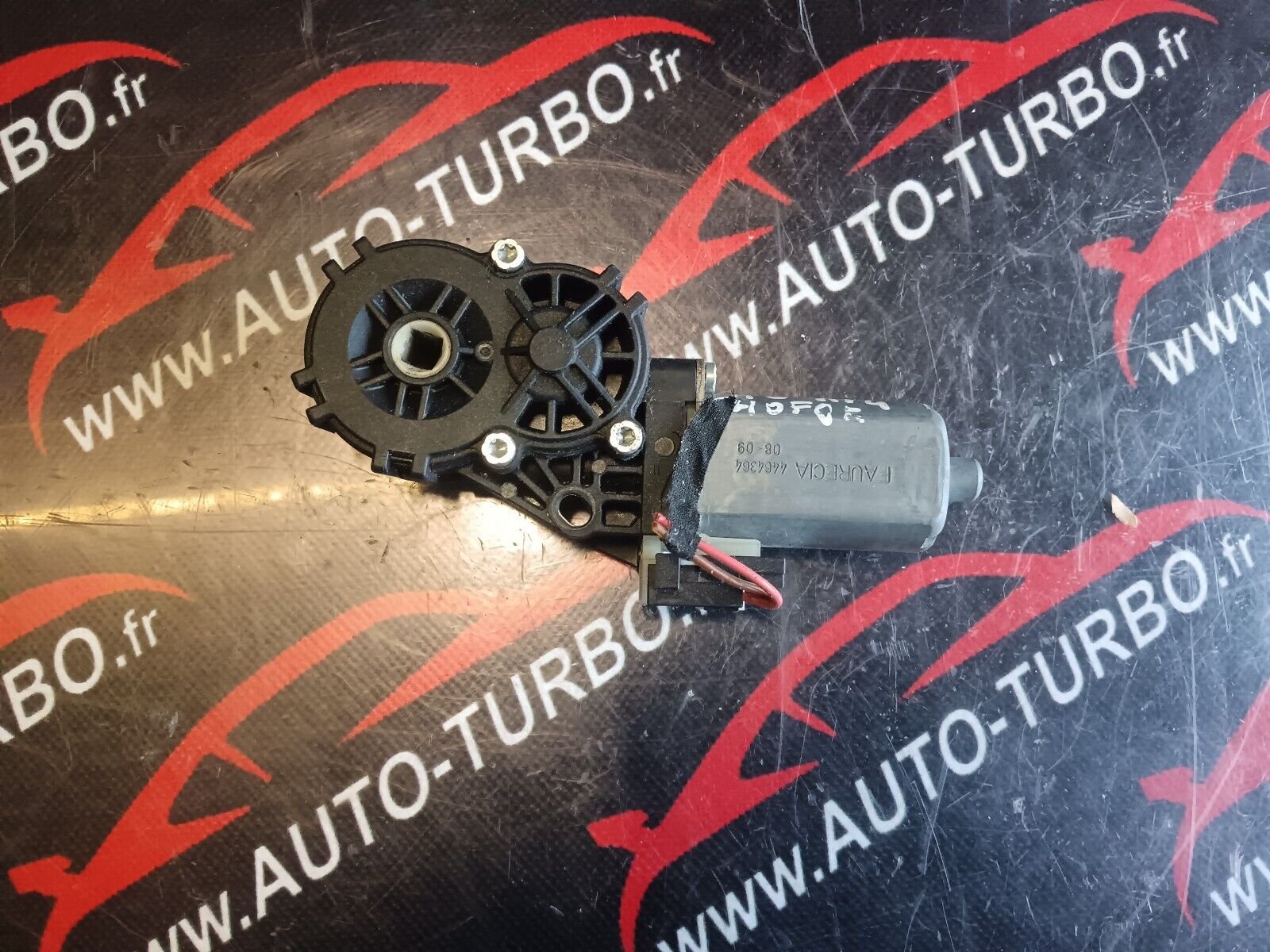 MOTEUR LEVE VITRE AVANT GAUCHE AUDI A5 REFERENCE:0390203469