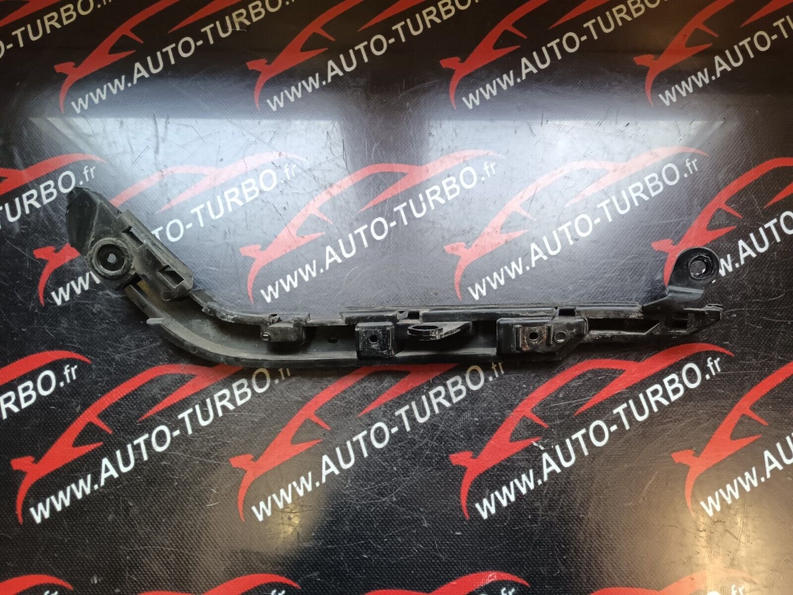 SUPPORT PARE CHOC ARRIERE GAUCHE BMW SERIE 1 120i E87 REFERENCE 7058517