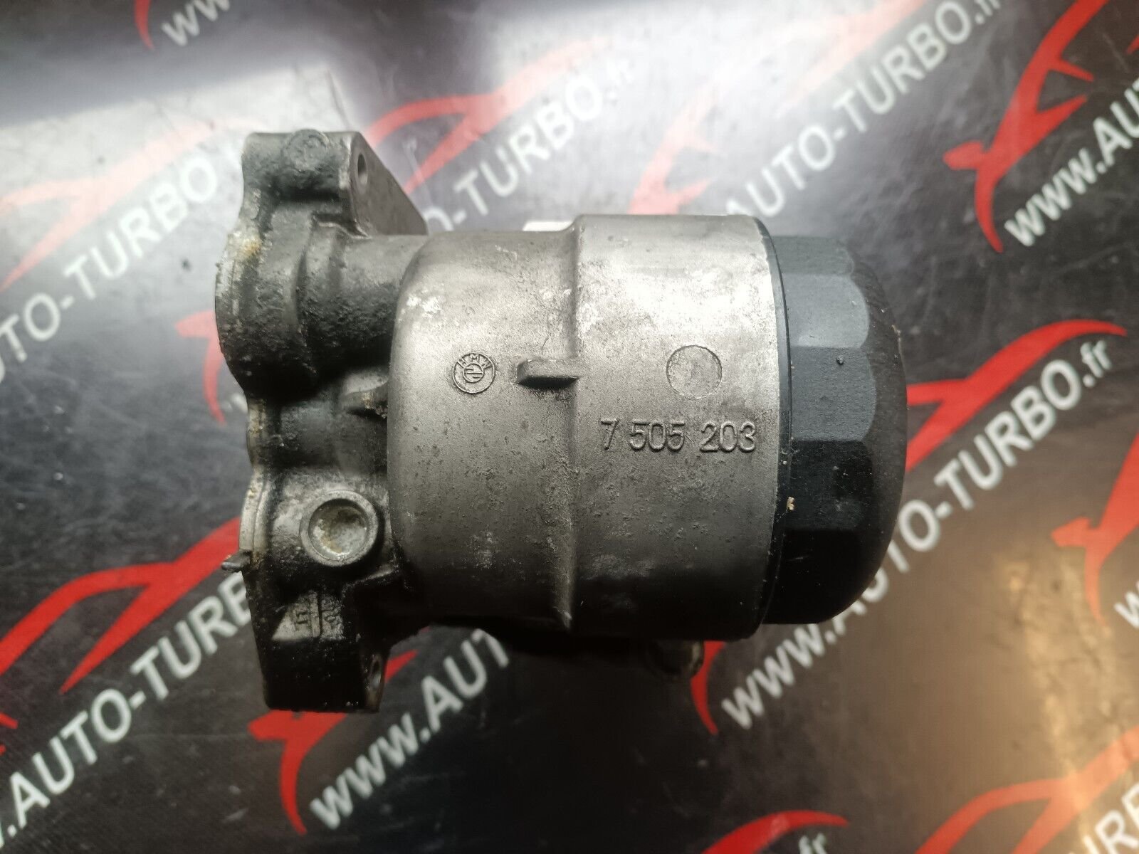 SUPPORT REFROIDISSEUR FILTRE A HUILE BMW SERIE 1 E87 7505203 , B8316000