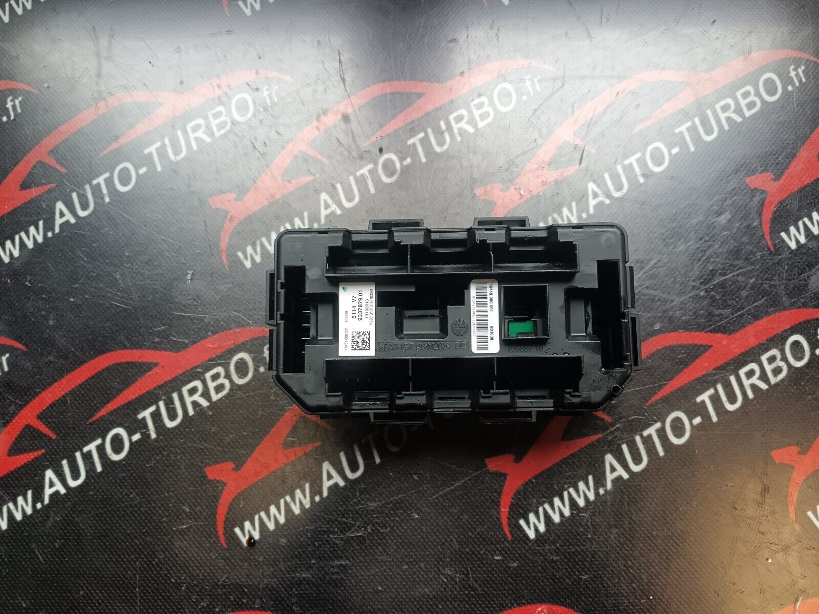 BOITE A FUSIBLES BMW 328i GT REFERENCE: 9337879