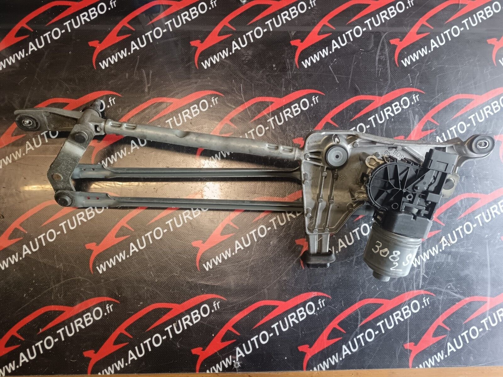 MOTEUR ESSUIE GLACE PEUGEOT 308SW 2 REFERENCE: 0390241587