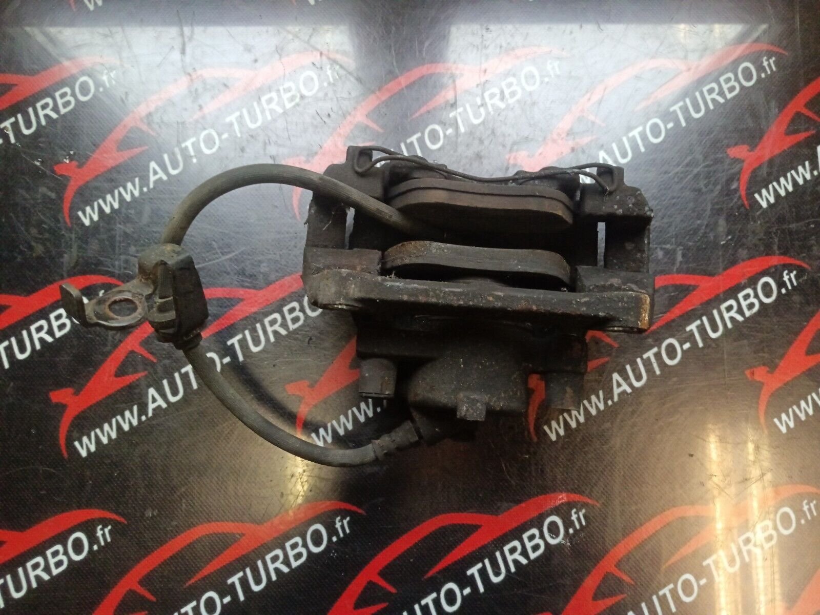 ETRIER AVANT DROIT SCENIC 2