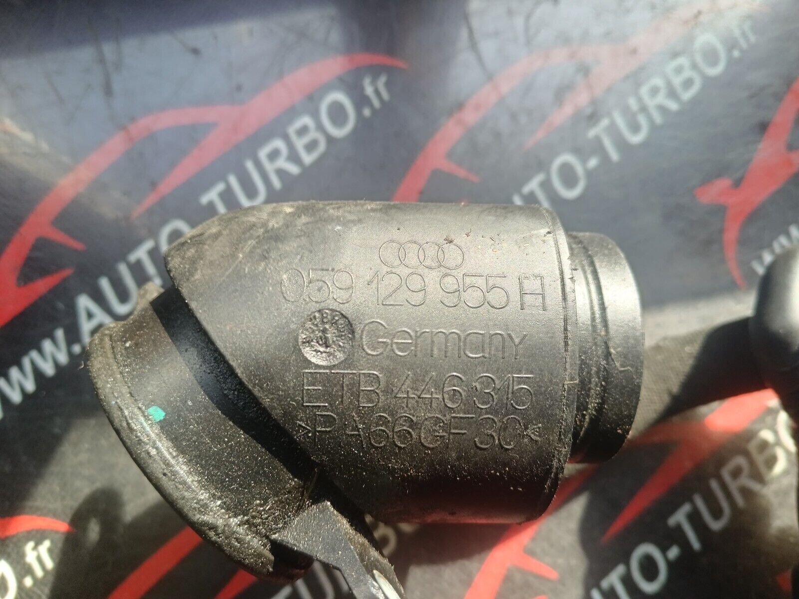 DURIT TUYAU AUDI A5 3.0TDI 245CH REFERENCE: 059129955H