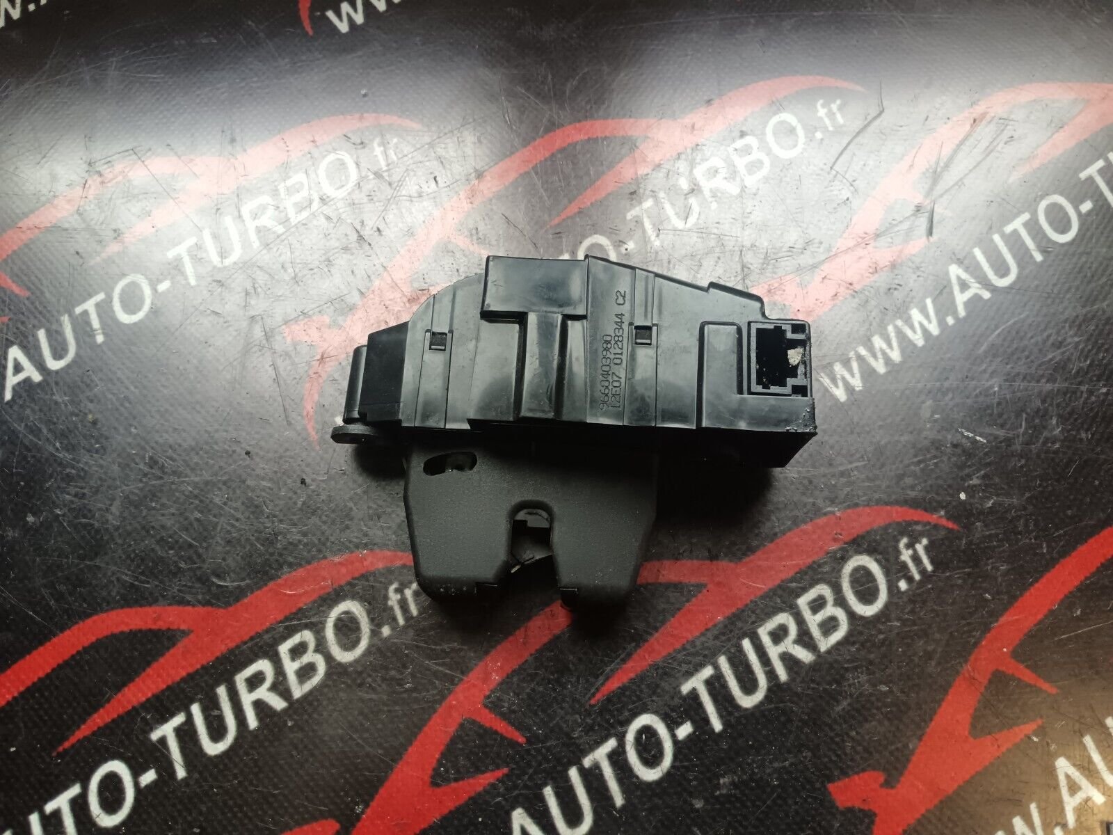SERRURE DE HAYON CITROEN C4 PICASSO REFERENCE: 9660403980