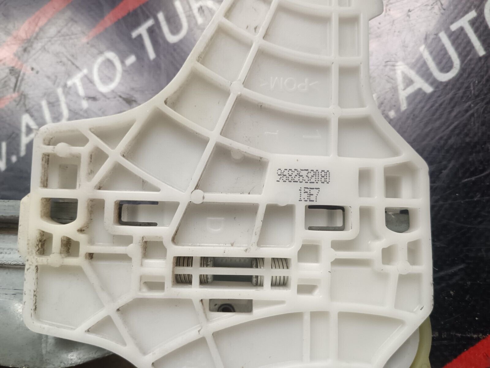 MECHANISME LEVE VITRE ARRIERE DROIT CITROEN  C4 PICASSO REFERENCE: 9682632080