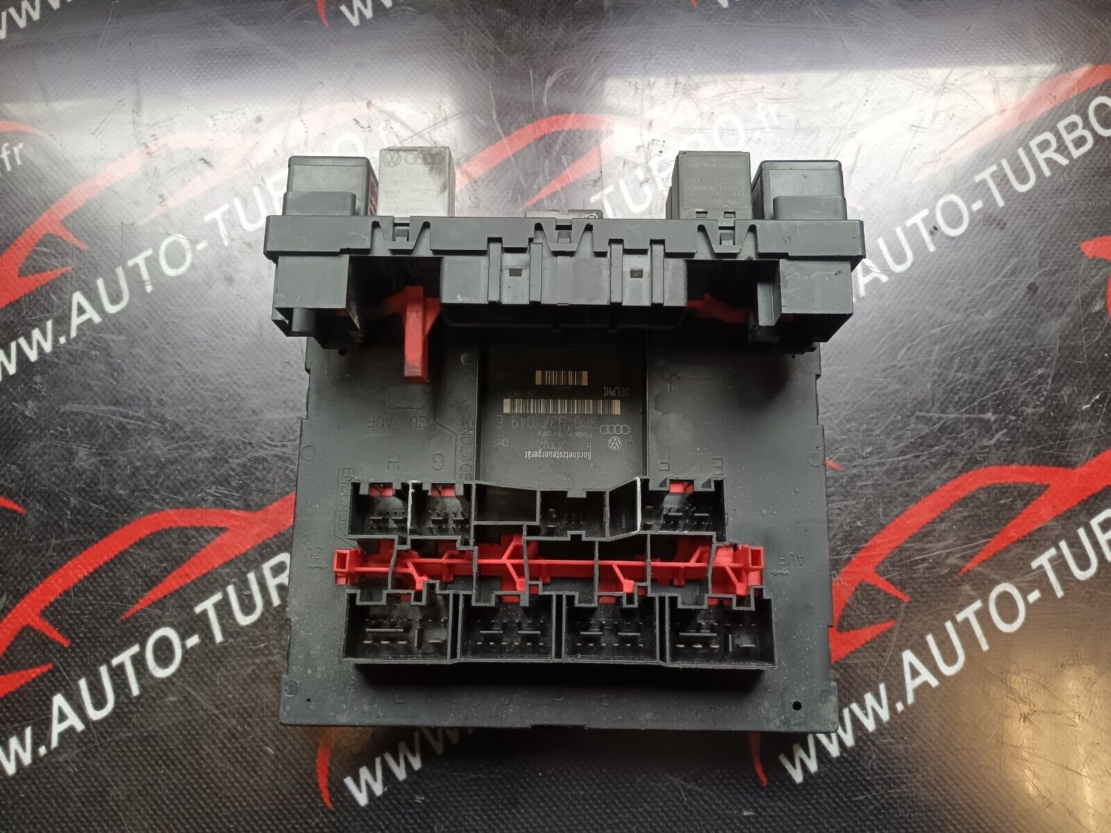 BOITIER BSI VOLKSWAGEN GOLF V REFERENCE: 3C0937049