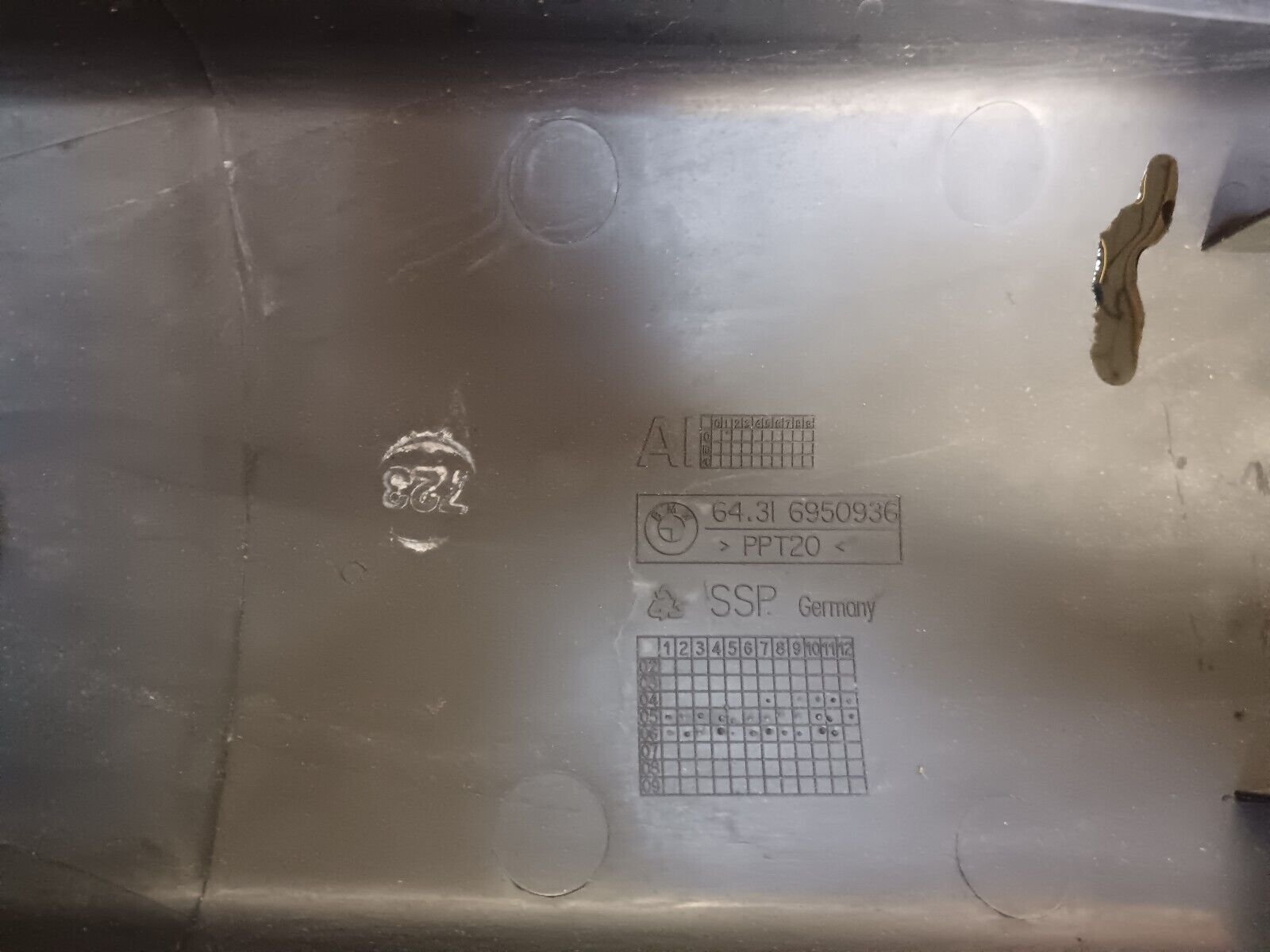 BOITE A FILTRE BMW 525 E60 REFERENCE: 64316950936